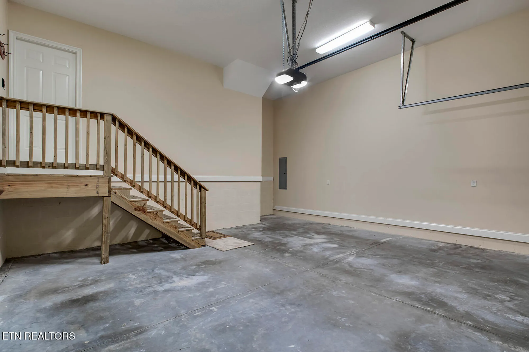 Property Slideshow image 45 of 61 | 202 coyatee ct, Loudon, TN, 37774