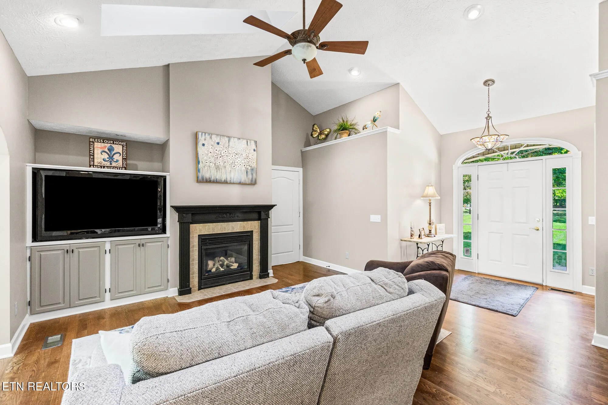 Property Slideshow image 3 of 28 | 110 minetta dr, Crossville, TN, 38558