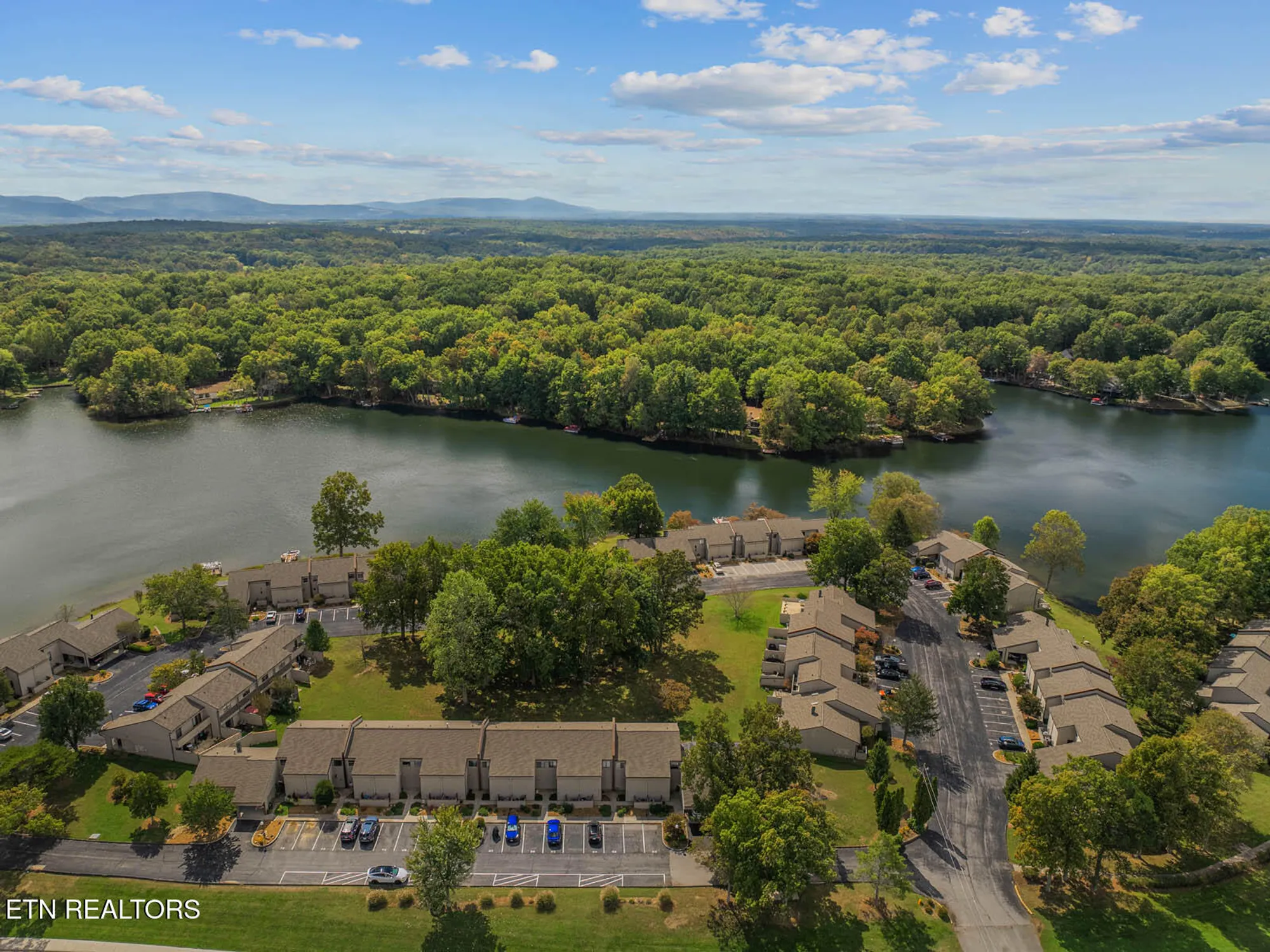 Property Slideshow image 41 of 53 | 10 lakeshore ter 62, Crossville, TN, 38558