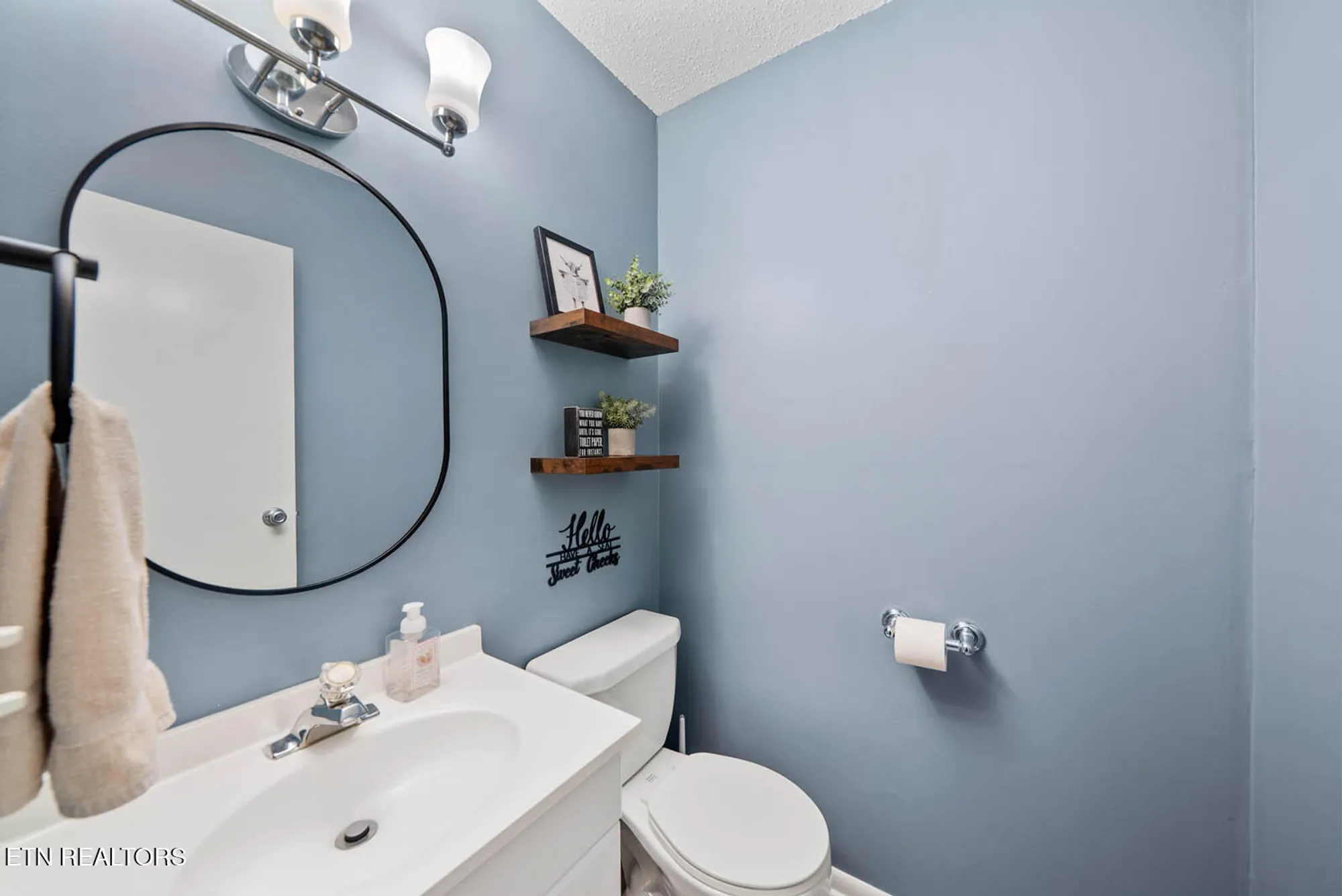 Property Slideshow image 9 of 53 | 10 lakeshore ter 62, Crossville, TN, 38558