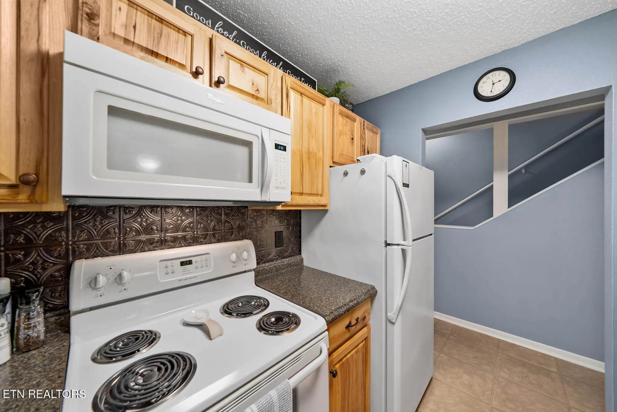 Property Slideshow image 12 of 53 | 10 lakeshore ter 62, Crossville, TN, 38558