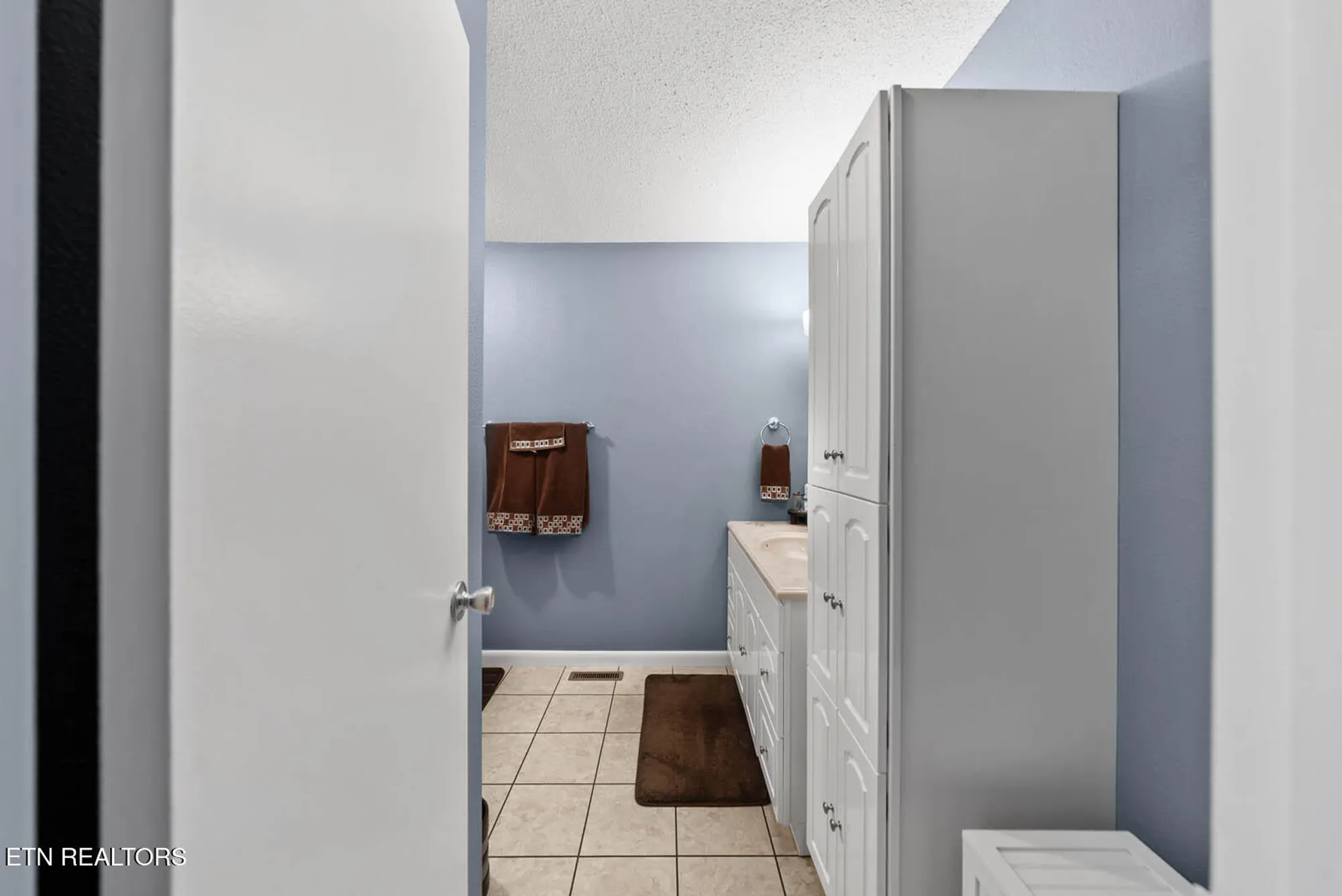 Property Slideshow image 24 of 53 | 10 lakeshore ter 62, Crossville, TN, 38558