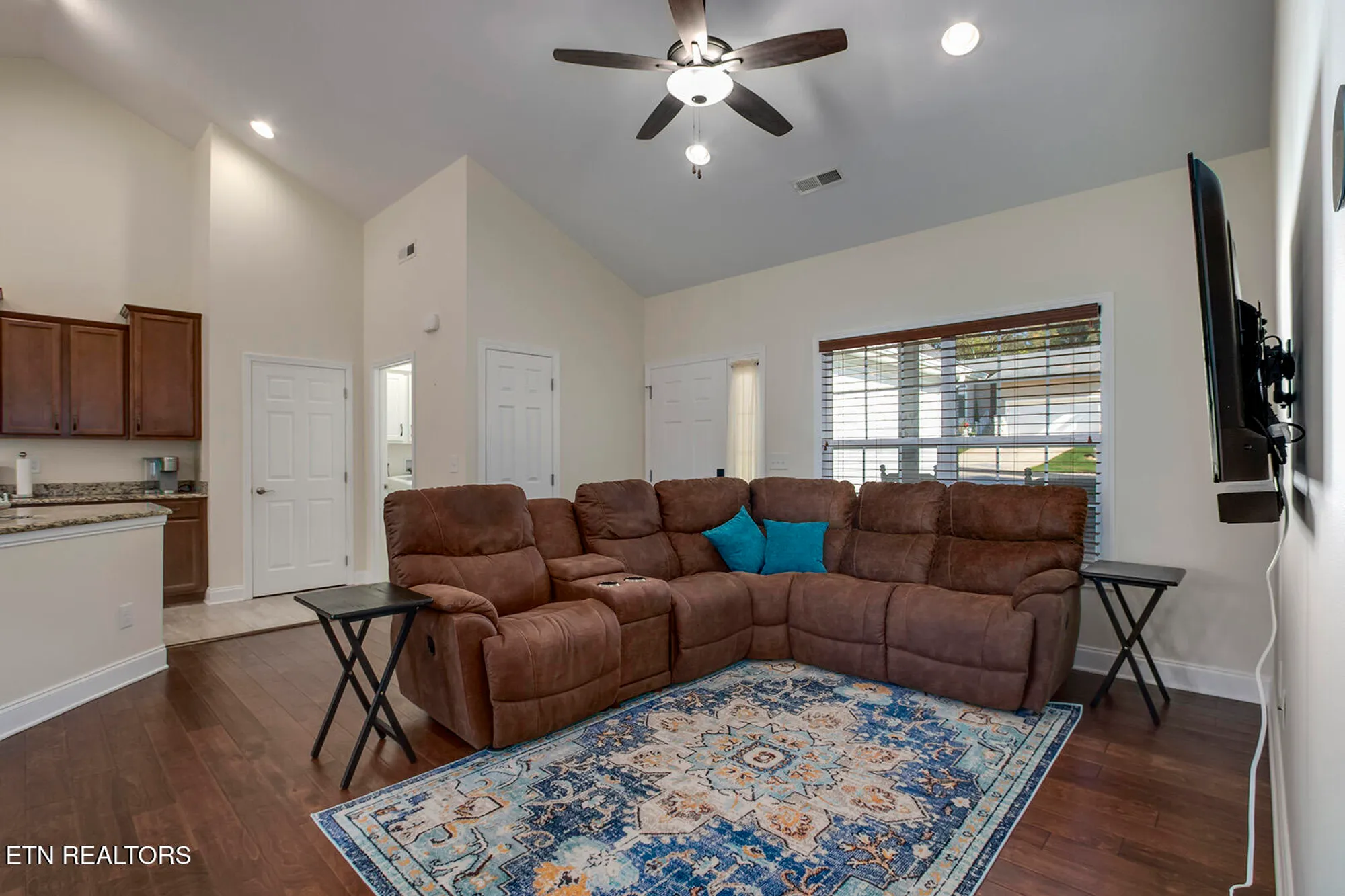 Property Slideshow image 9 of 54 | 134 daleyuhski way, Loudon, TN, 37774