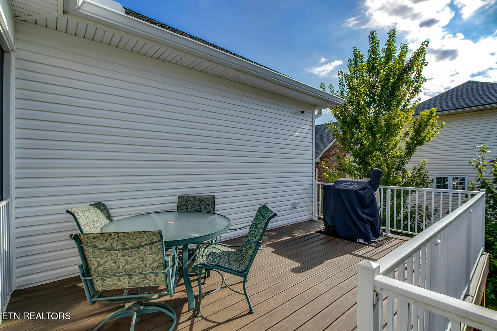 Property Slideshow image 16 of 54 | 134 daleyuhski way, Loudon, TN, 37774