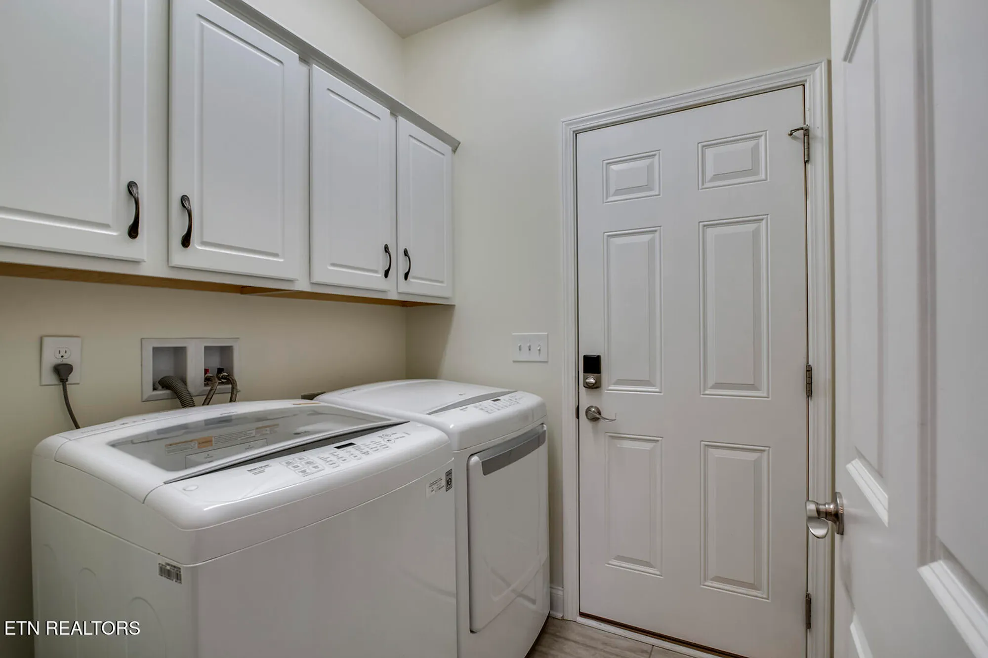 Property Slideshow image 23 of 54 | 134 daleyuhski way, Loudon, TN, 37774