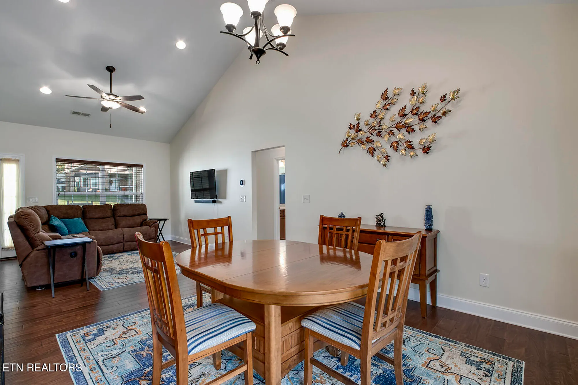 Property Slideshow image 18 of 54 | 134 daleyuhski way, Loudon, TN, 37774