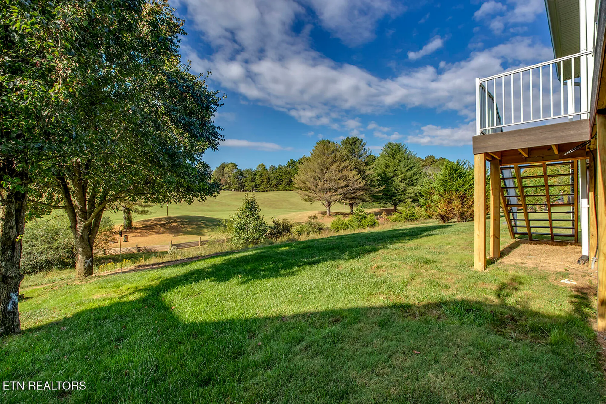 Property Slideshow image 39 of 54 | 134 daleyuhski way, Loudon, TN, 37774