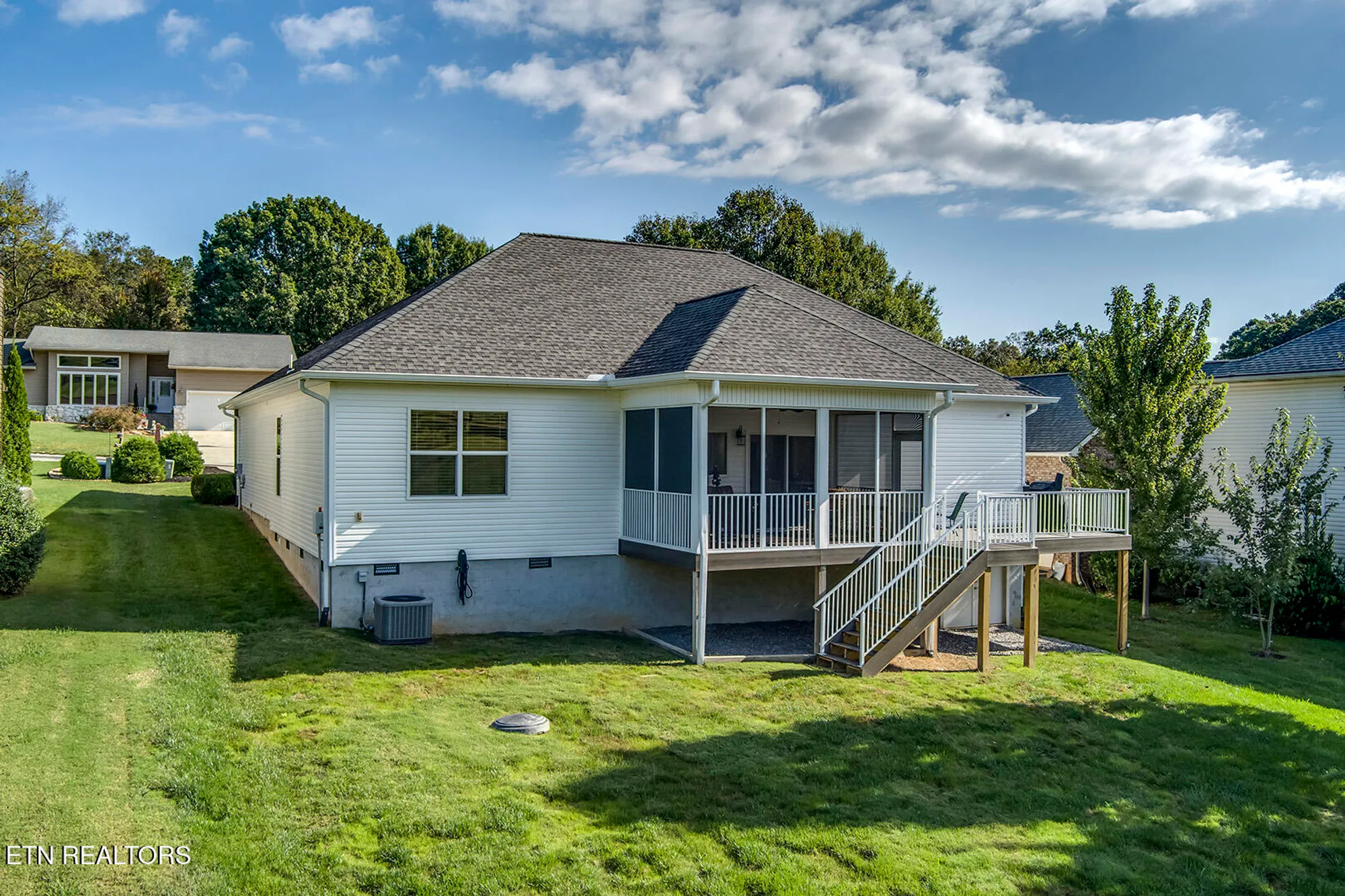 Property Slideshow image 46 of 54 | 134 daleyuhski way, Loudon, TN, 37774