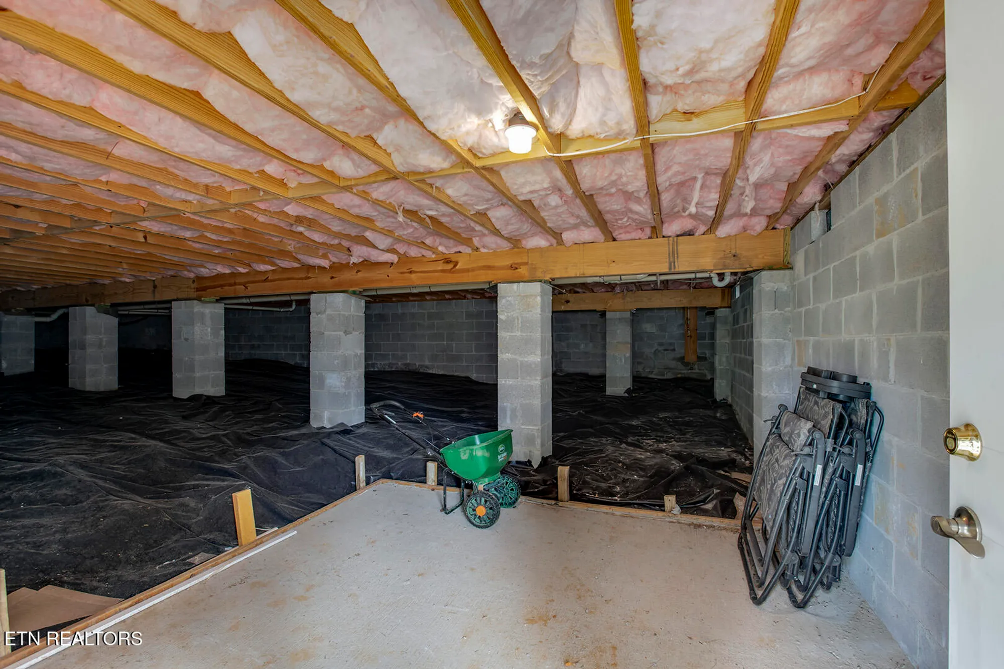 Property Slideshow image 41 of 54 | 134 daleyuhski way, Loudon, TN, 37774