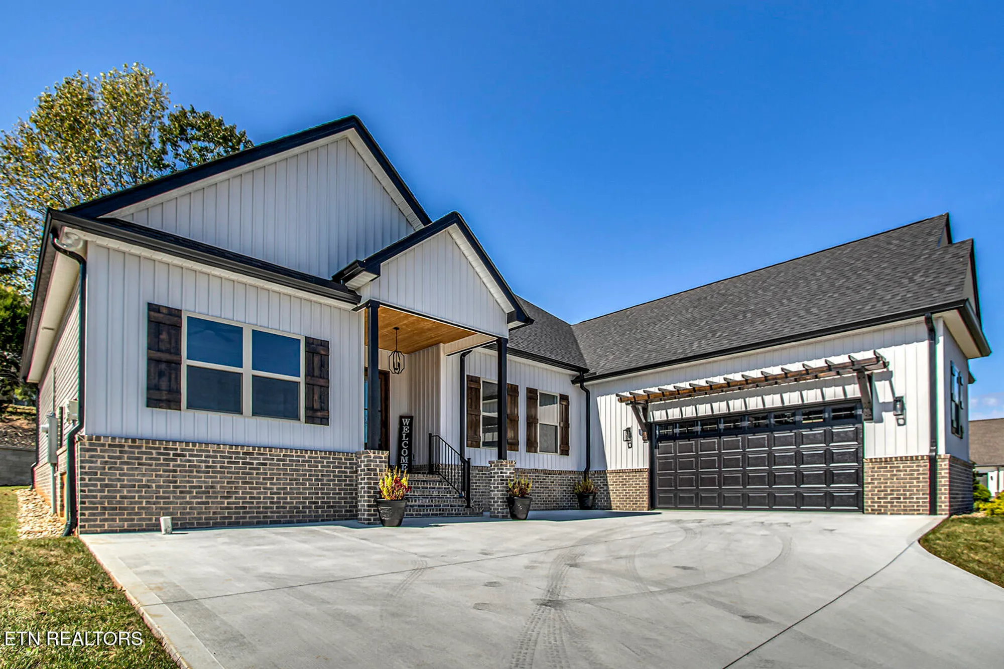 Property Slideshow image 4 of 57 | 115 oonoga way, Loudon, TN, 37774