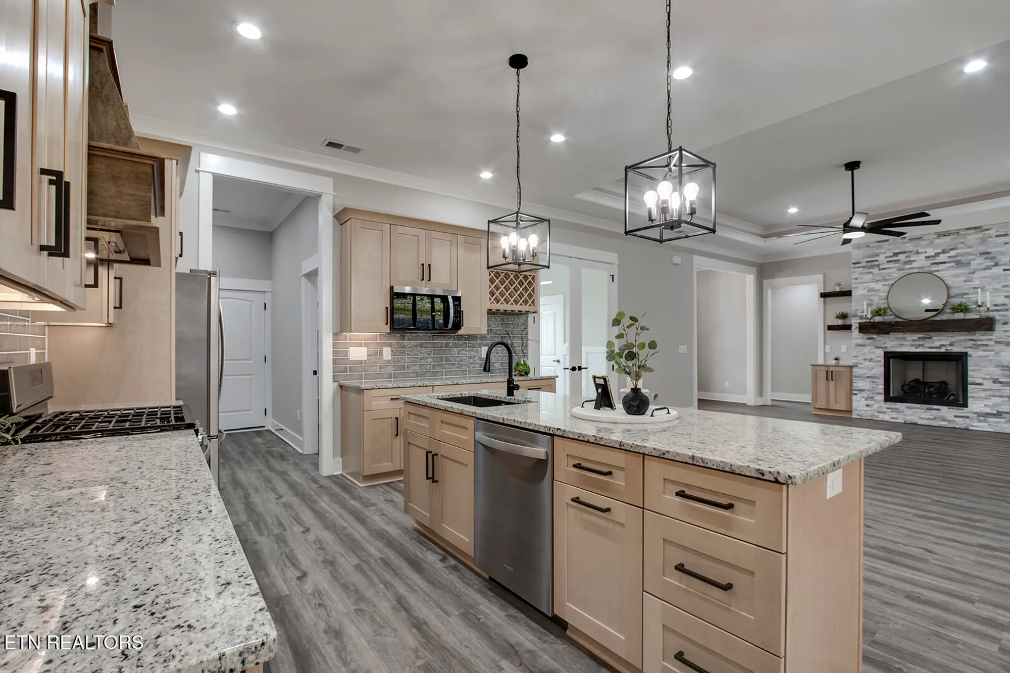 Property Slideshow image 15 of 57 | 115 oonoga way, Loudon, TN, 37774