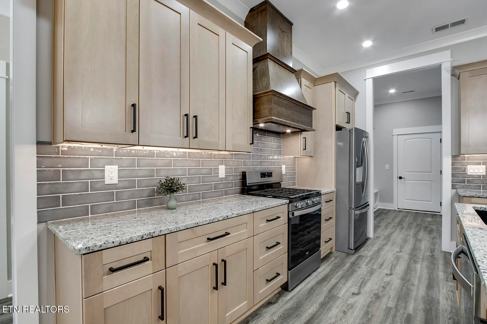 Property Slideshow image 16 of 57 | 115 oonoga way, Loudon, TN, 37774