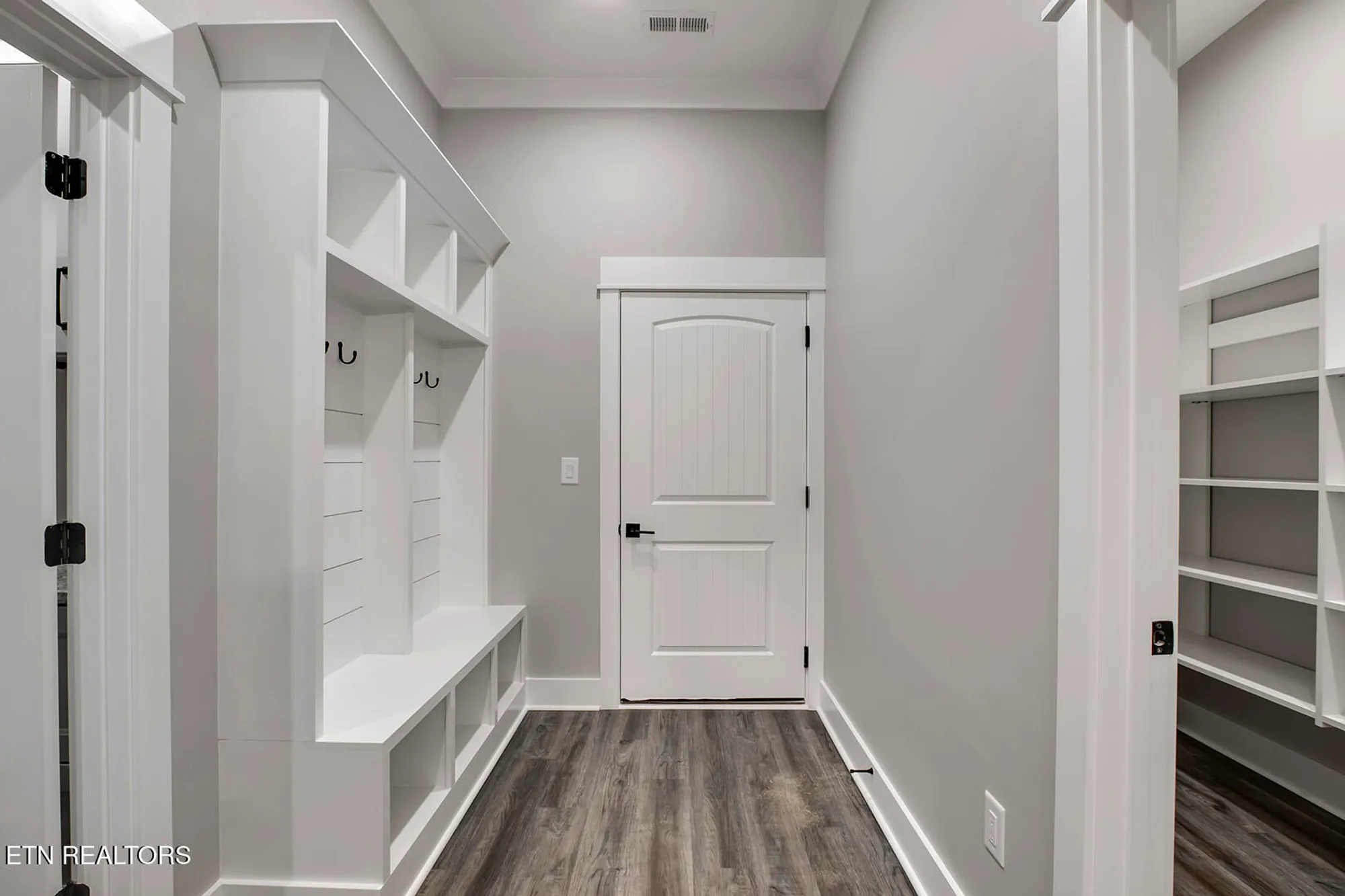 Property Slideshow image 17 of 57 | 115 oonoga way, Loudon, TN, 37774