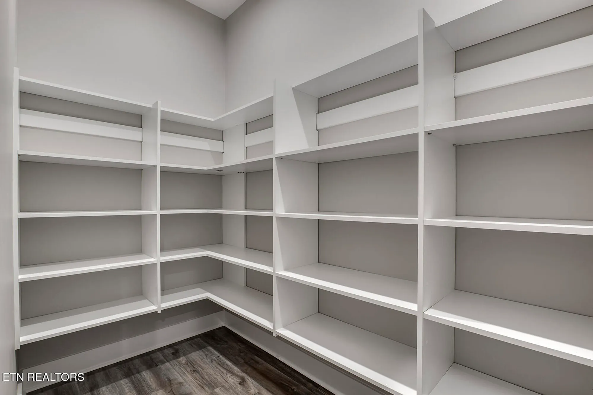 Property Slideshow image 18 of 57 | 115 oonoga way, Loudon, TN, 37774