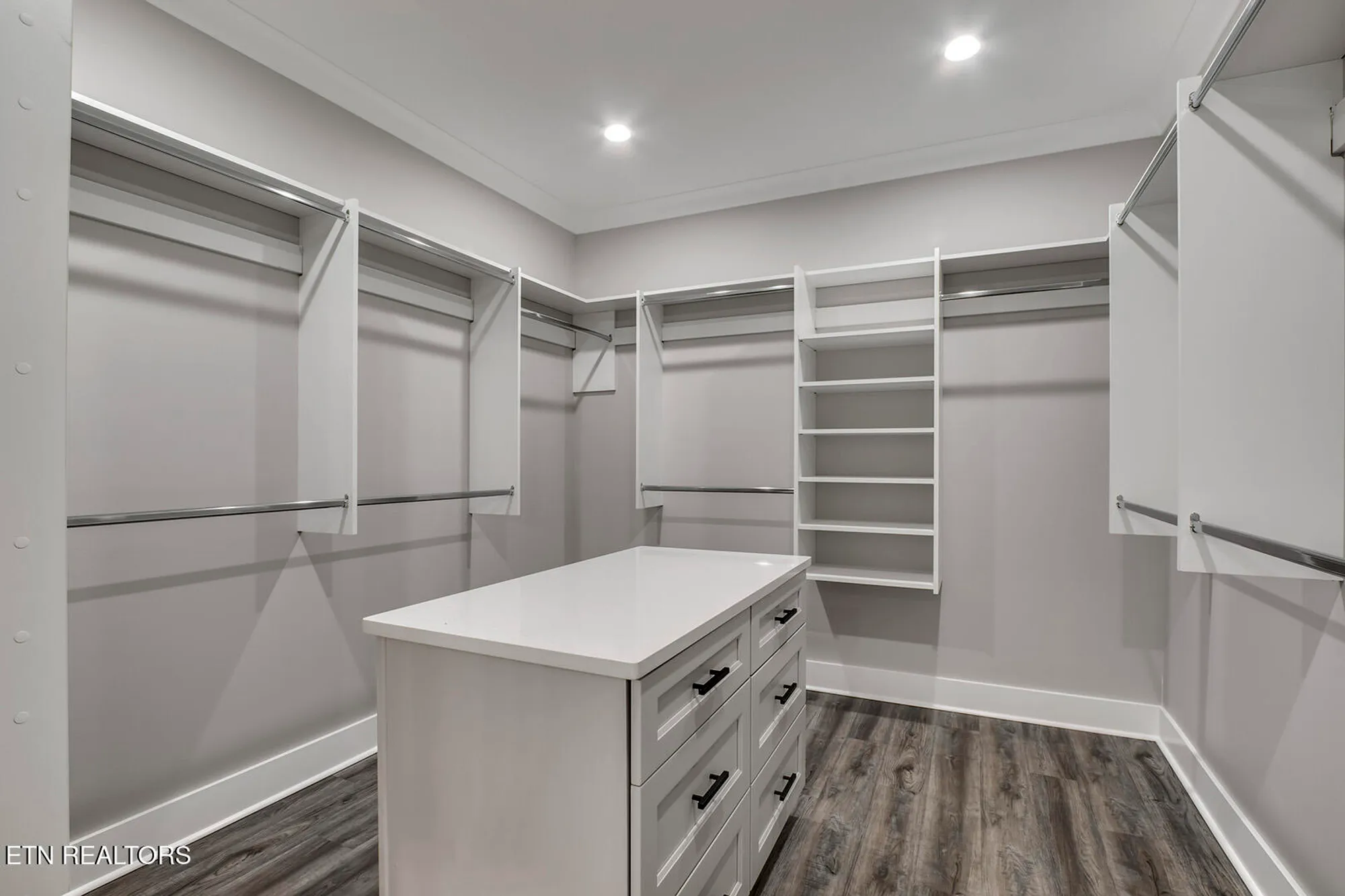 Property Slideshow image 32 of 57 | 115 oonoga way, Loudon, TN, 37774