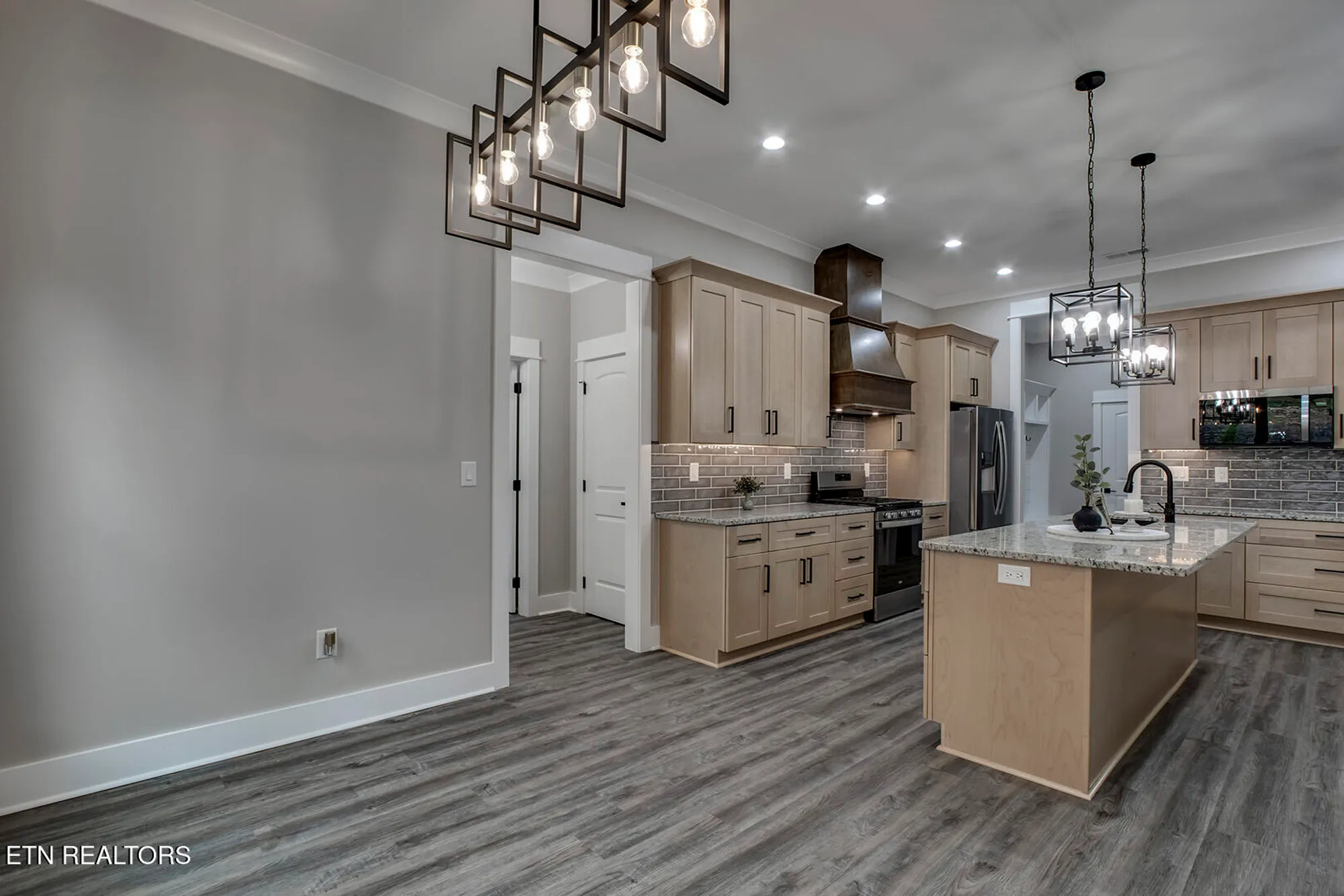 Property Slideshow image 27 of 57 | 115 oonoga way, Loudon, TN, 37774