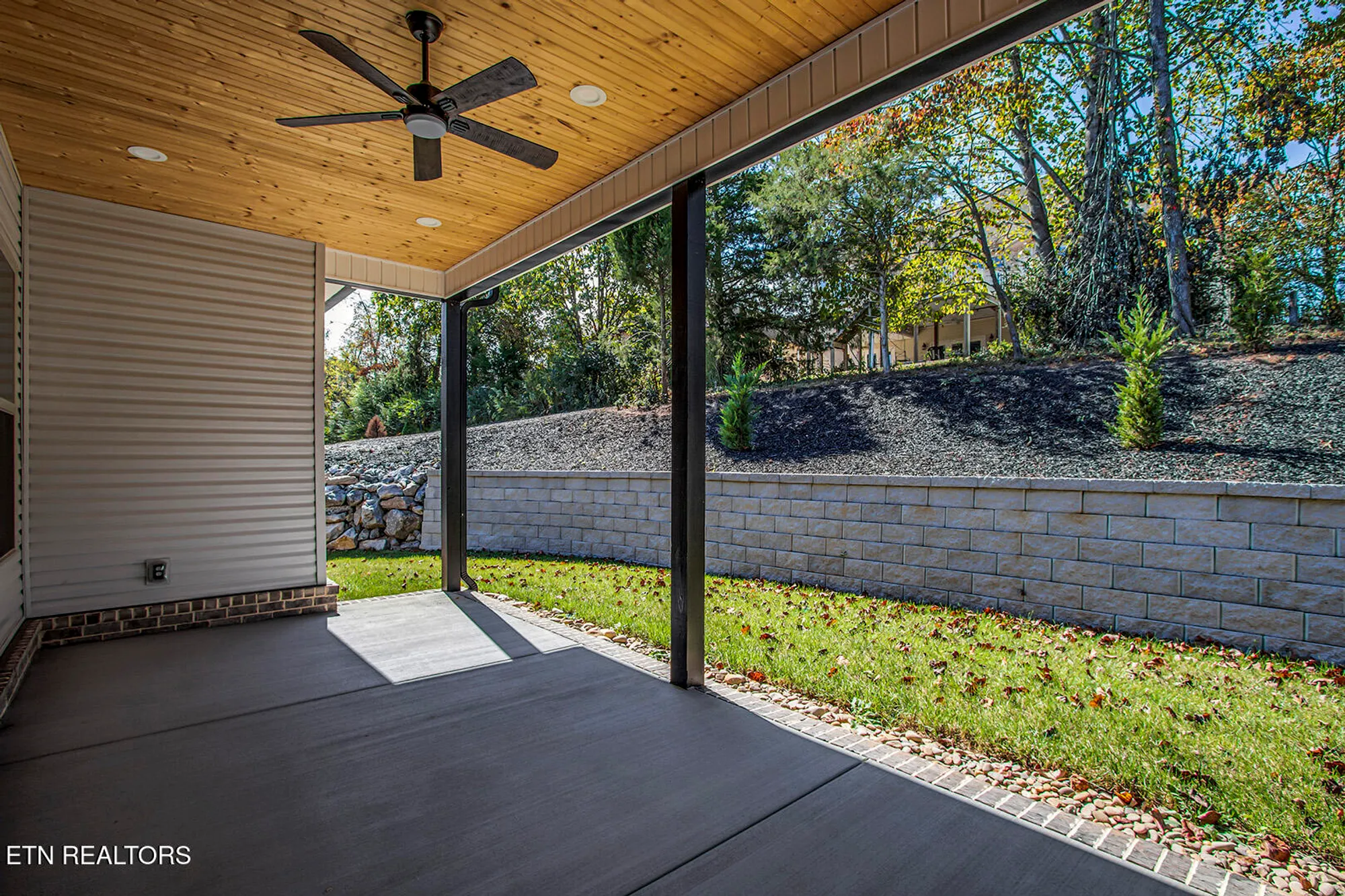 Property Slideshow image 44 of 57 | 115 oonoga way, Loudon, TN, 37774