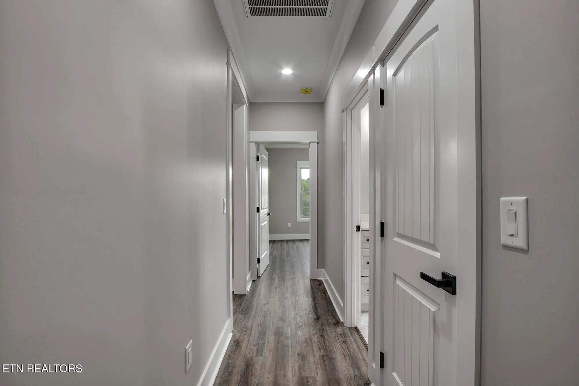 Property Slideshow image 36 of 57 | 115 oonoga way, Loudon, TN, 37774