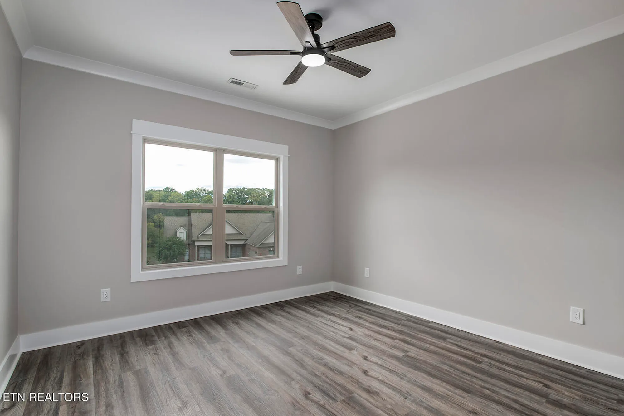 Property Slideshow image 37 of 57 | 115 oonoga way, Loudon, TN, 37774