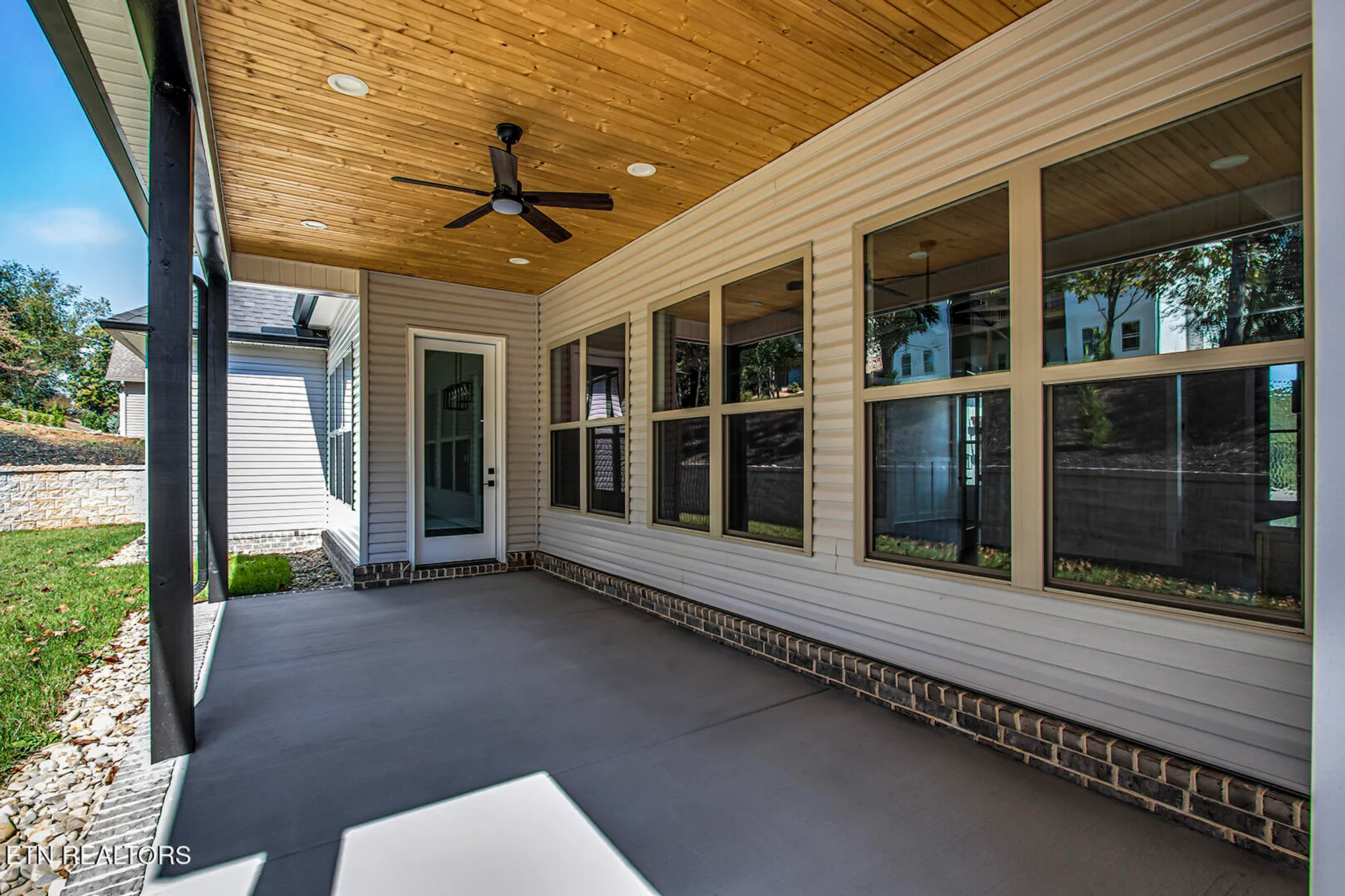 Property Slideshow image 45 of 57 | 115 oonoga way, Loudon, TN, 37774