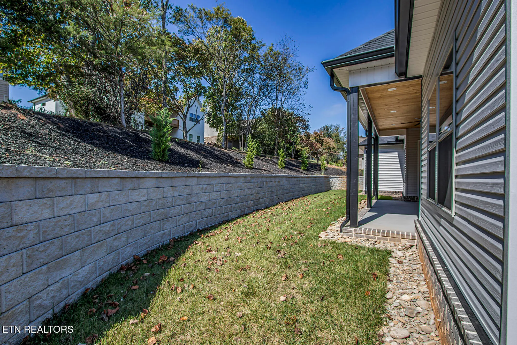 Property Slideshow image 46 of 57 | 115 oonoga way, Loudon, TN, 37774