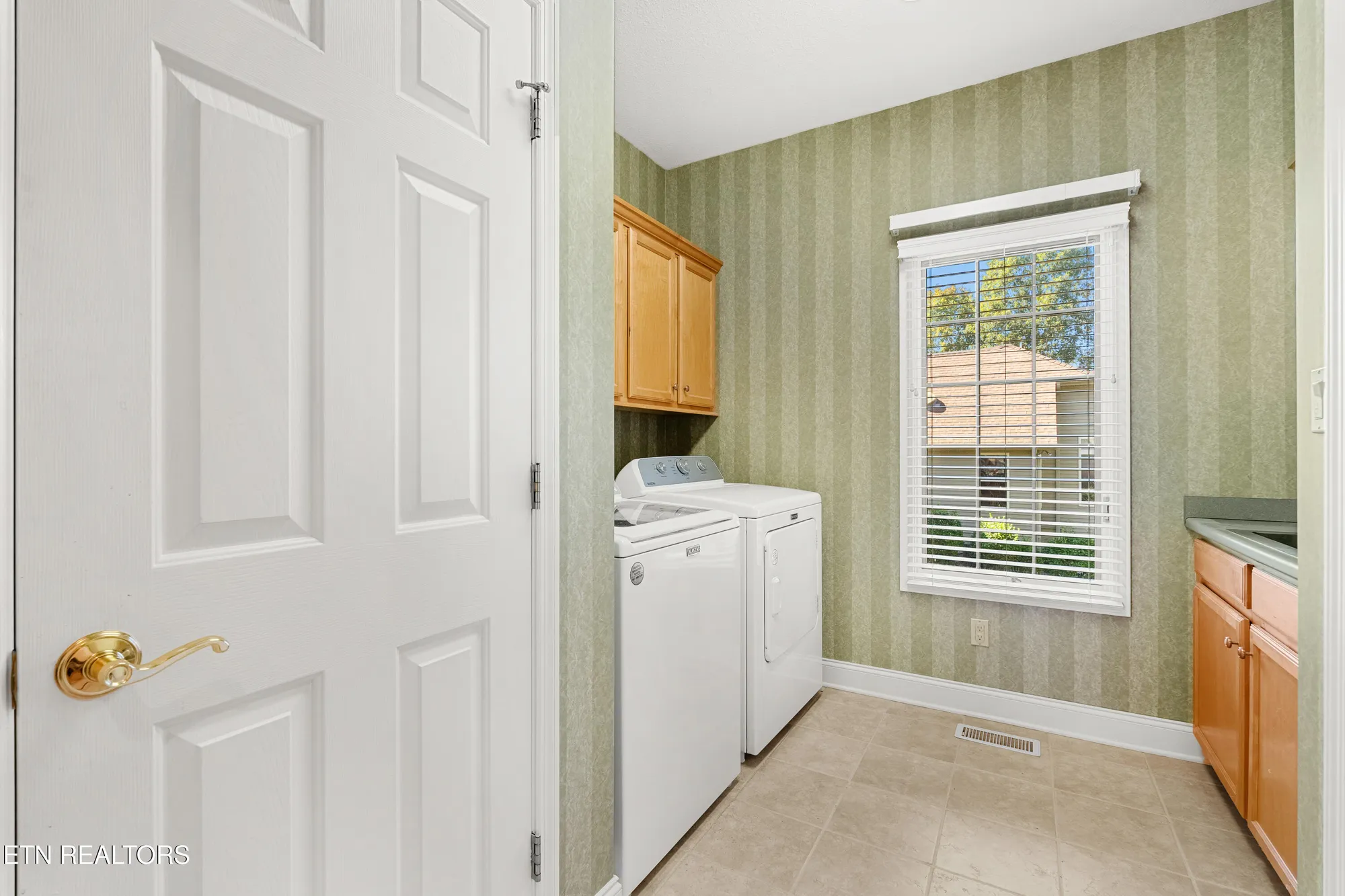 Property Slideshow image 28 of 40 | 117 kenosha ln, Loudon, TN, 37774