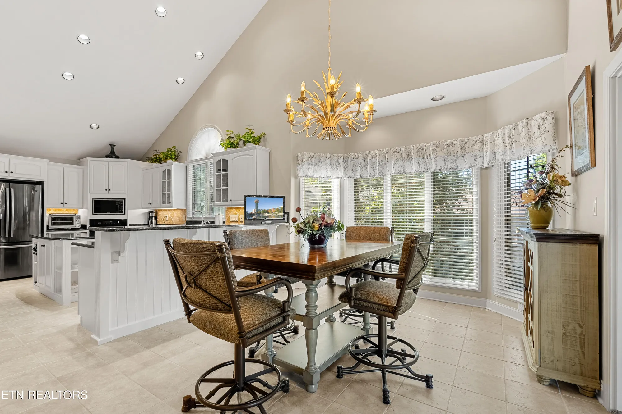 Property Slideshow image 18 of 40 | 117 kenosha ln, Loudon, TN, 37774