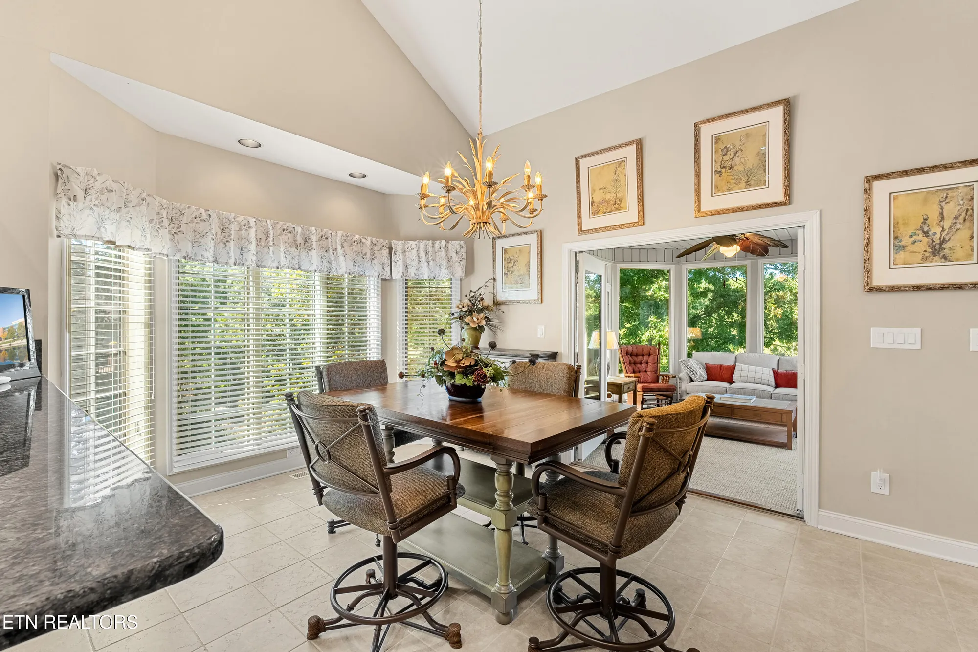 Property Slideshow image 19 of 40 | 117 kenosha ln, Loudon, TN, 37774