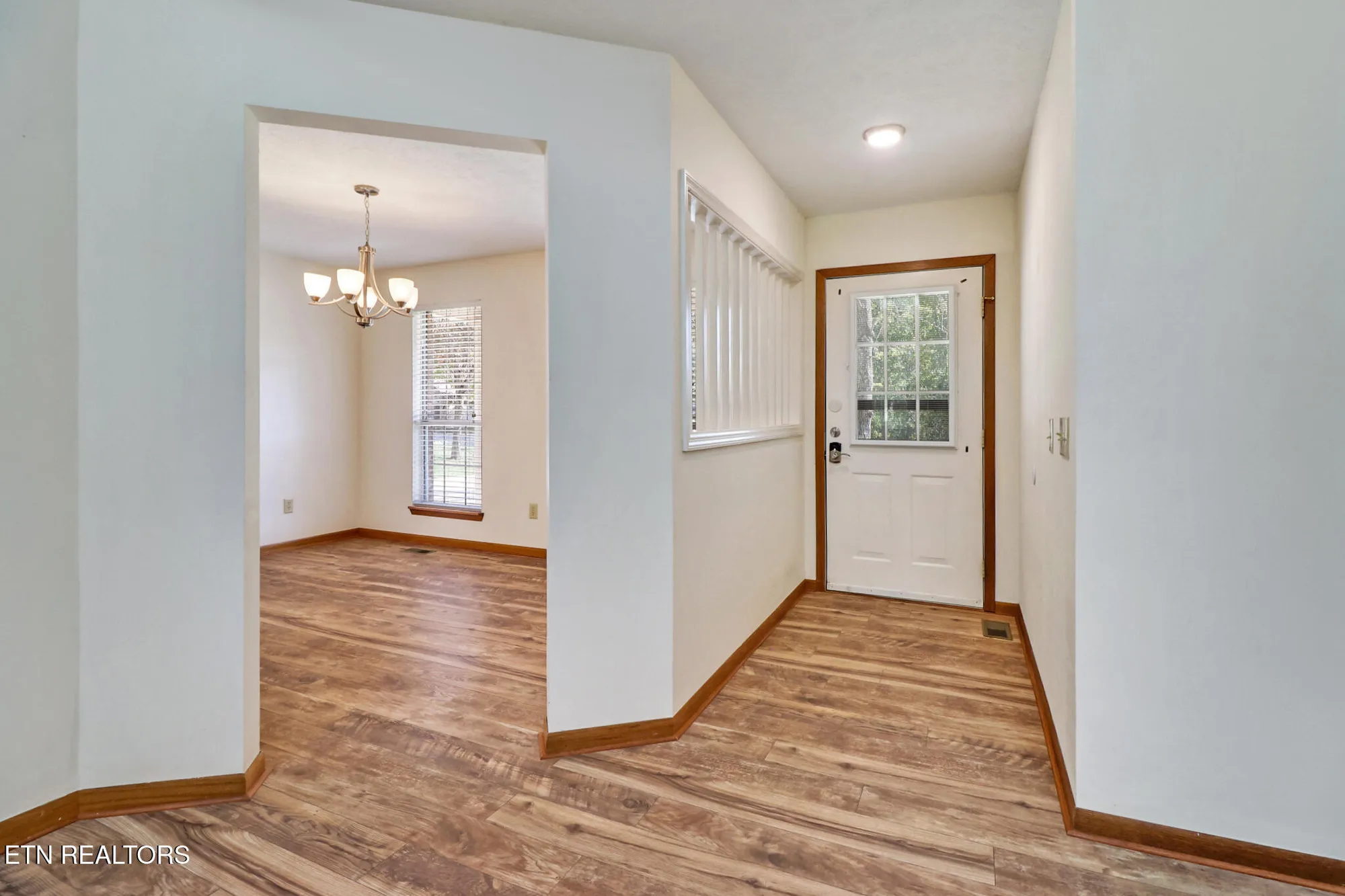 Property Slideshow image 3 of 27 | 309 lakeview dr, Crossville, TN, 38558