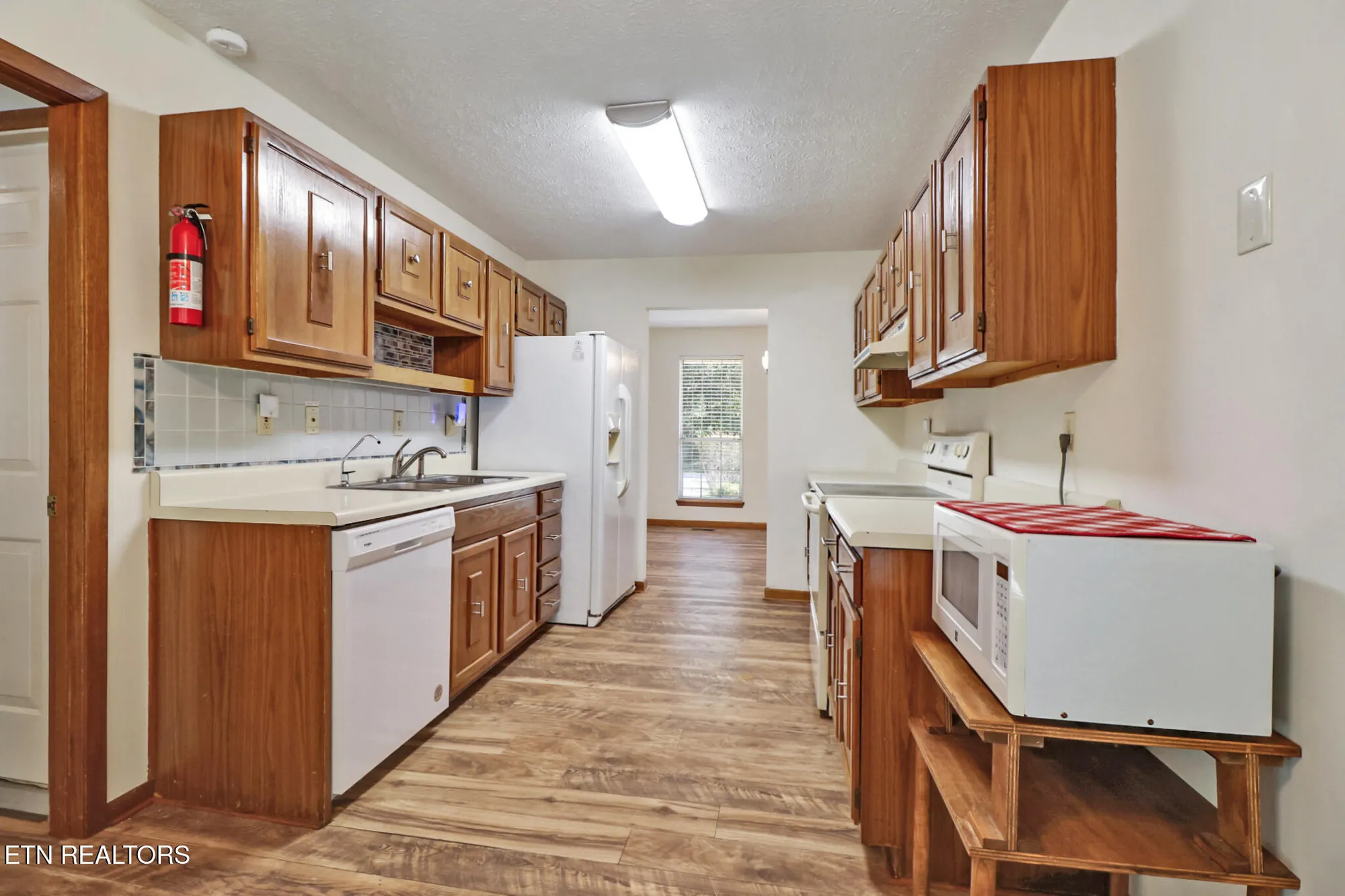 Property Slideshow image 9 of 27 | 309 lakeview dr, Crossville, TN, 38558