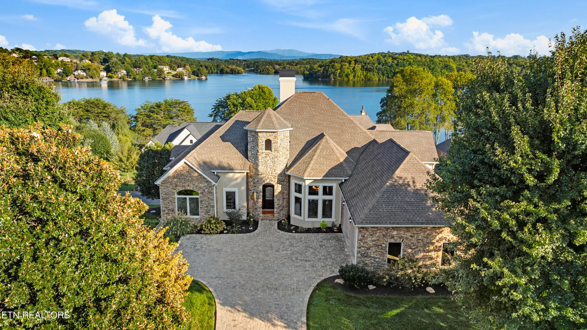 Property Slideshow image 1 of 60 | 1500 rarity bay pkwy, Vonore, TN, 37885