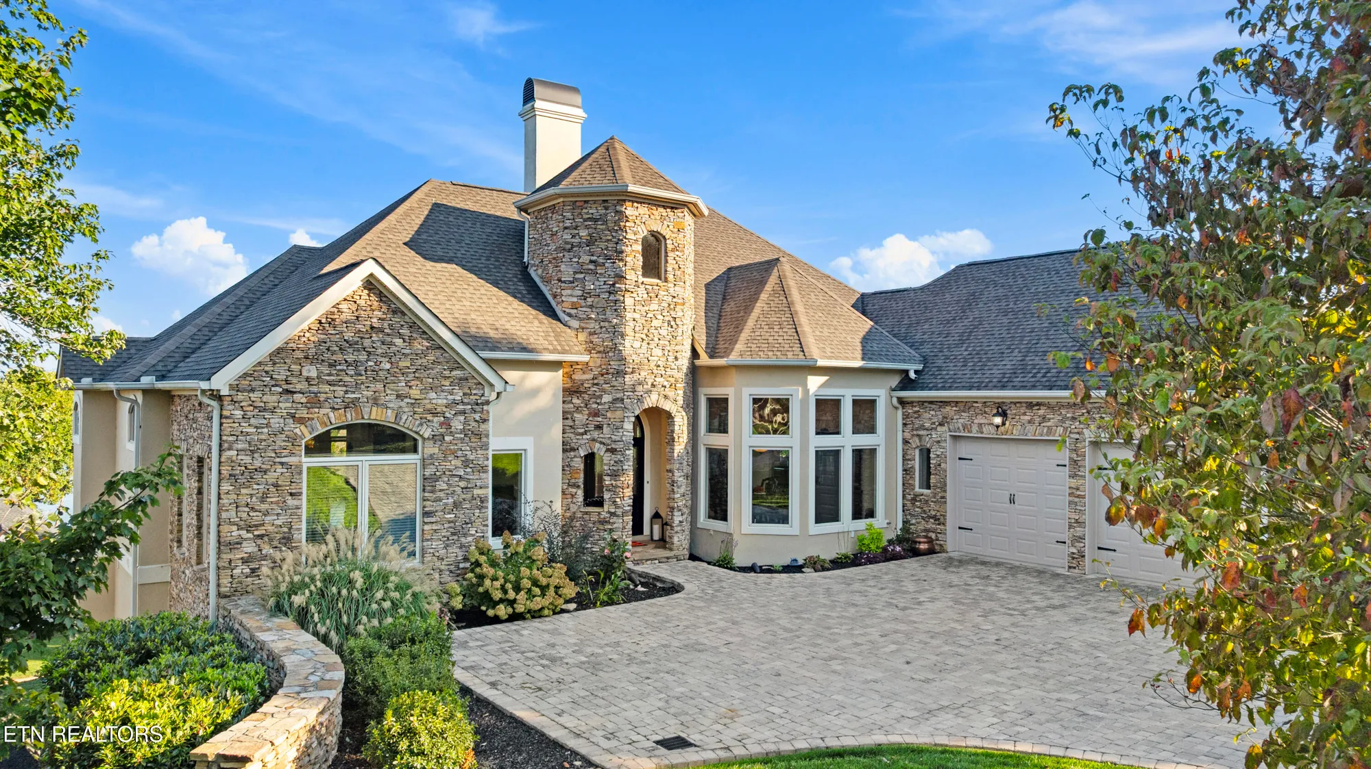 Property Slideshow image 5 of 60 | 1500 rarity bay pkwy, Vonore, TN, 37885