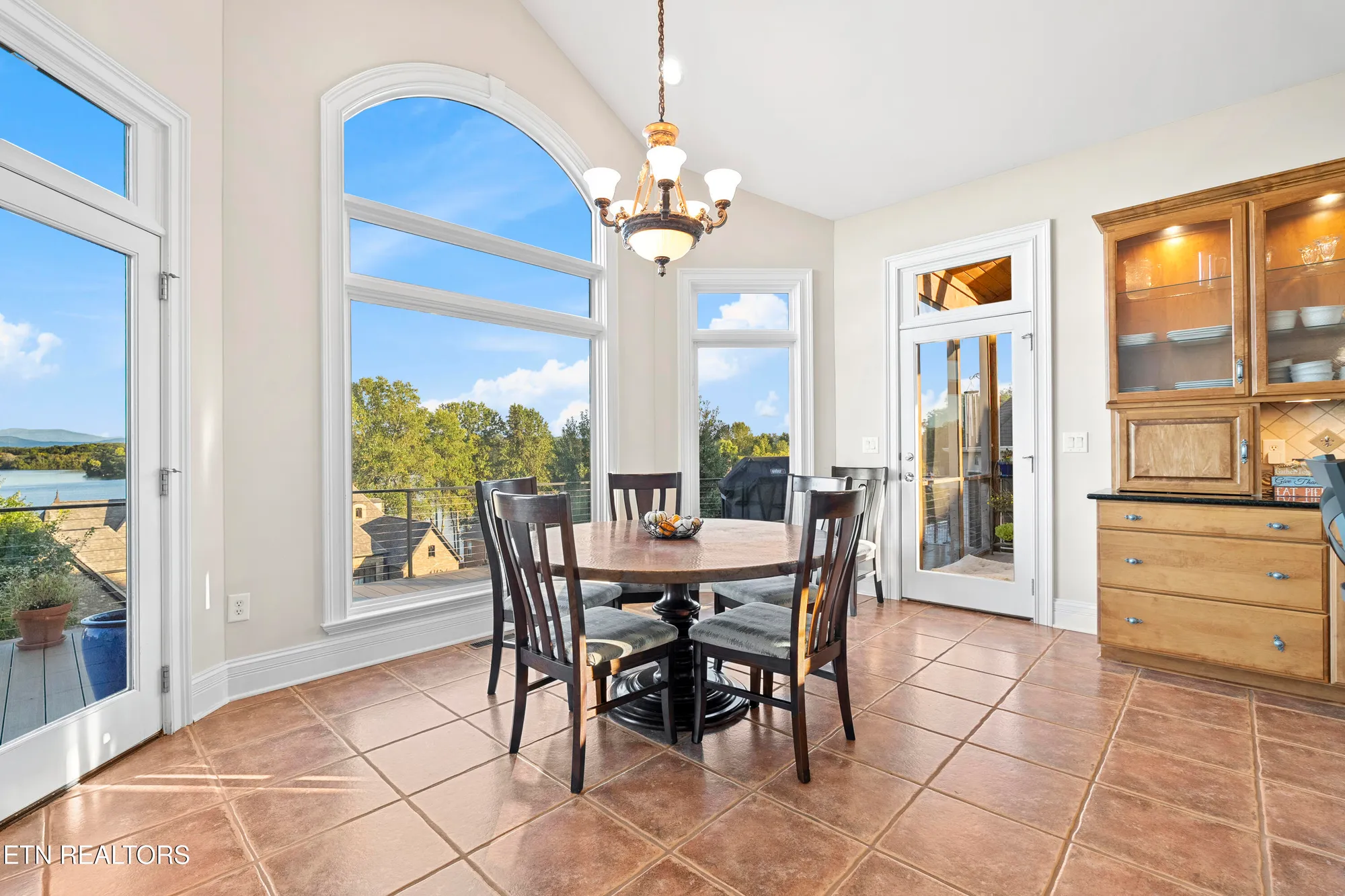 Property Slideshow image 19 of 60 | 1500 rarity bay pkwy, Vonore, TN, 37885