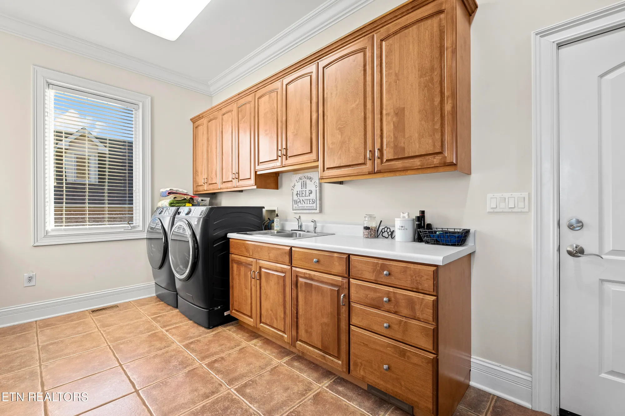 Property Slideshow image 33 of 60 | 1500 rarity bay pkwy, Vonore, TN, 37885