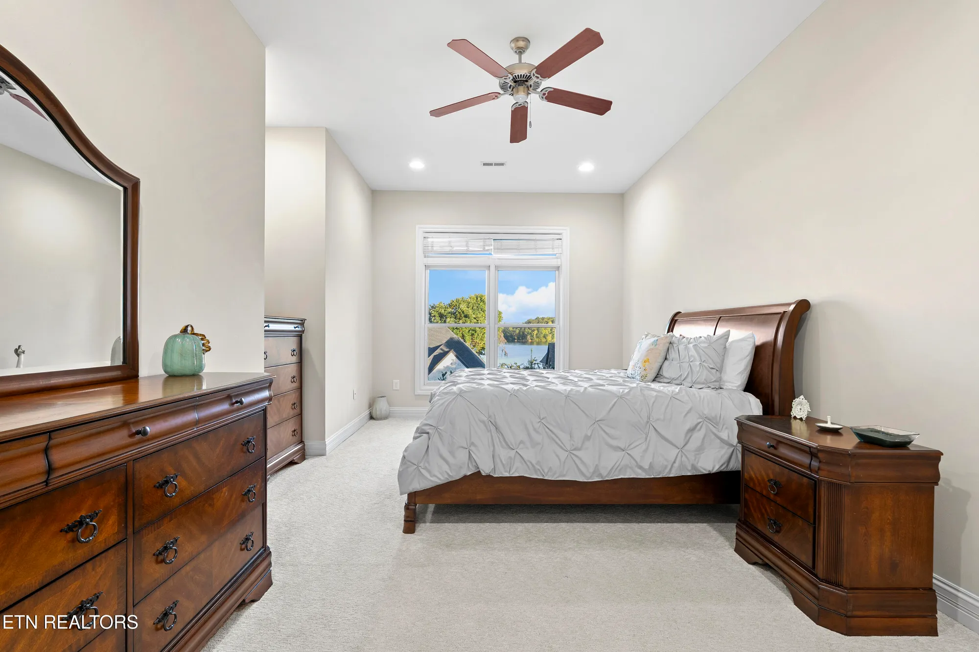 Property Slideshow image 42 of 60 | 1500 rarity bay pkwy, Vonore, TN, 37885