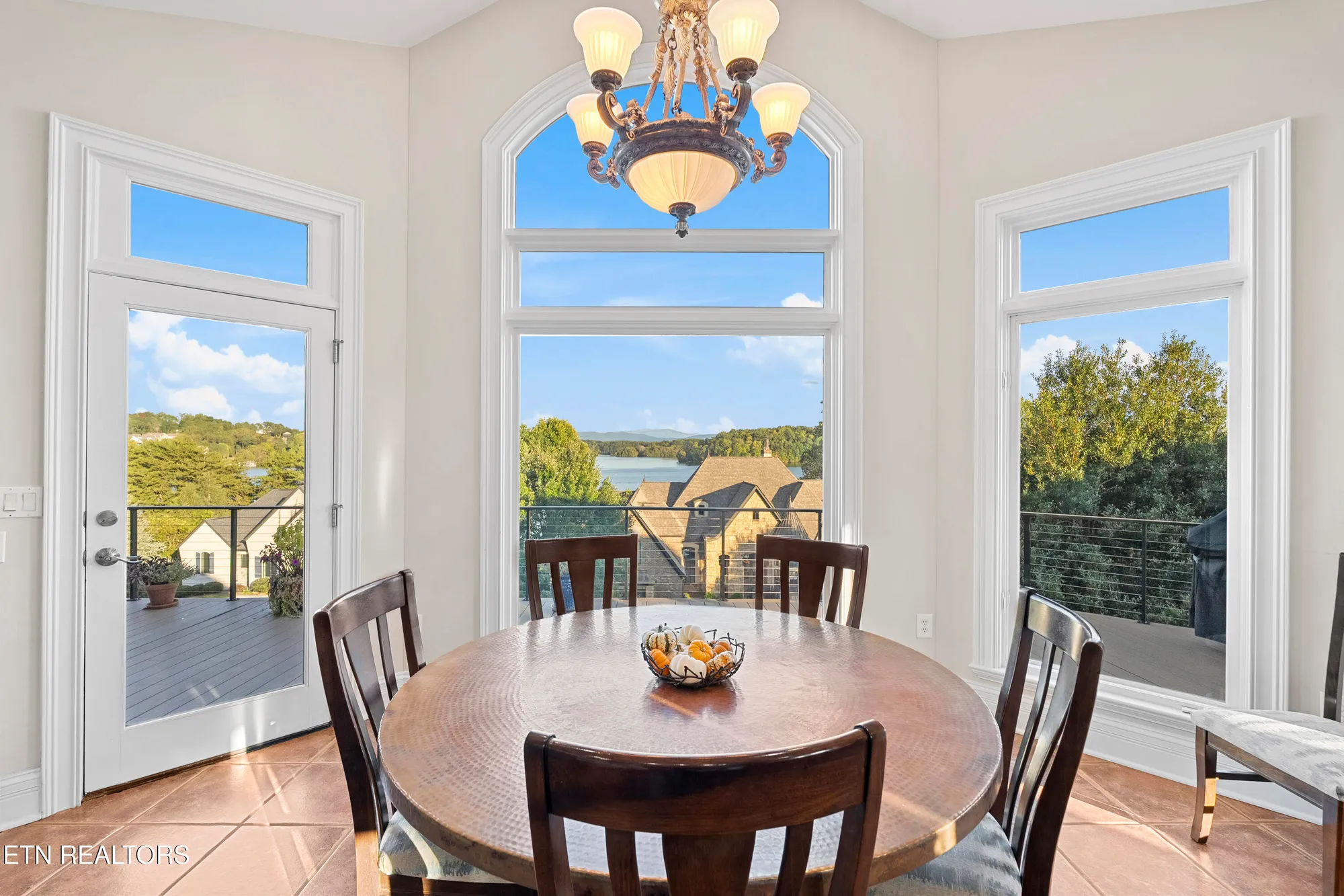 Property Slideshow image 20 of 60 | 1500 rarity bay pkwy, Vonore, TN, 37885