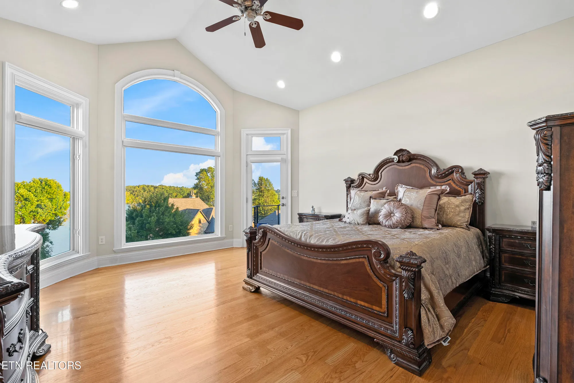 Property Slideshow image 29 of 60 | 1500 rarity bay pkwy, Vonore, TN, 37885