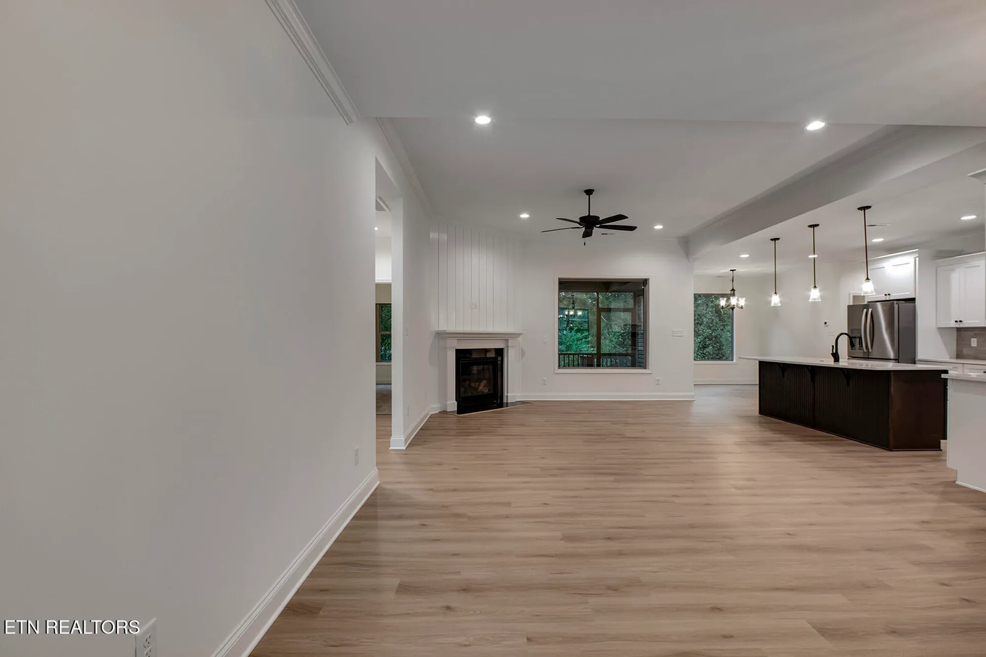 Property Slideshow image 4 of 58 | 172 utsesti way, Loudon, TN, 37774