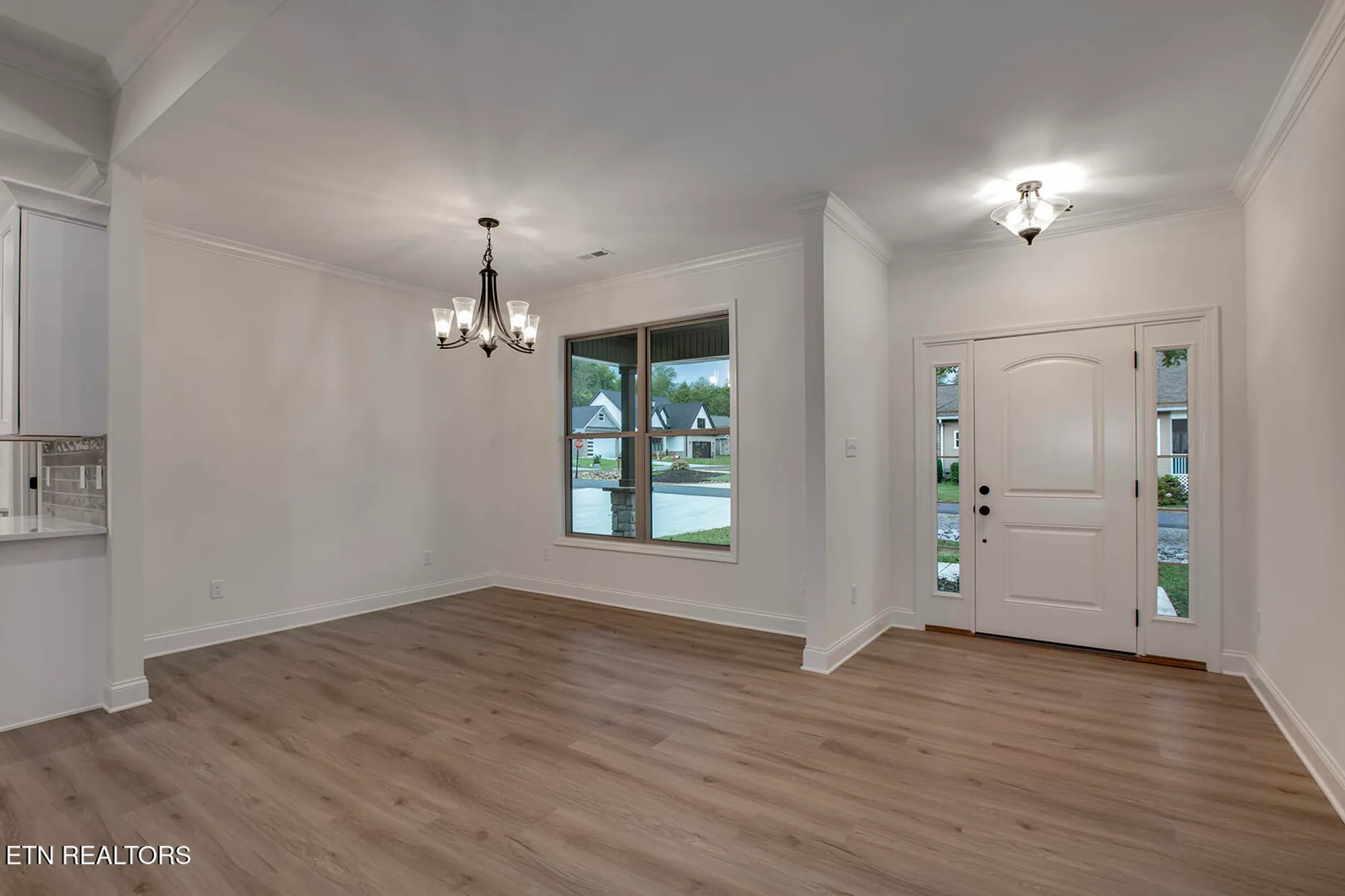 Property Slideshow image 5 of 58 | 172 utsesti way, Loudon, TN, 37774