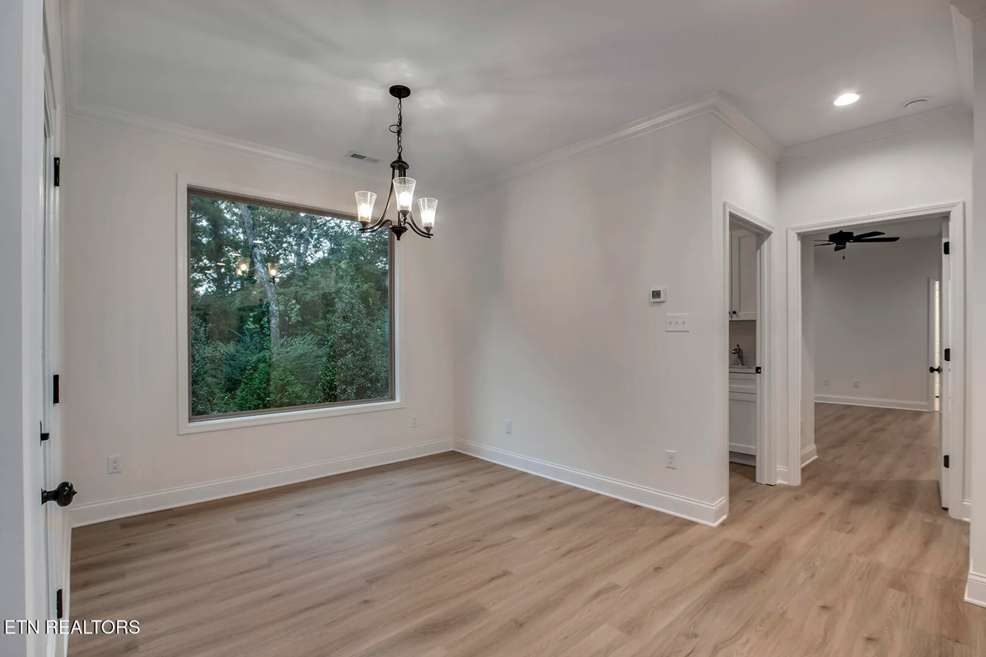 Property Slideshow image 19 of 58 | 172 utsesti way, Loudon, TN, 37774