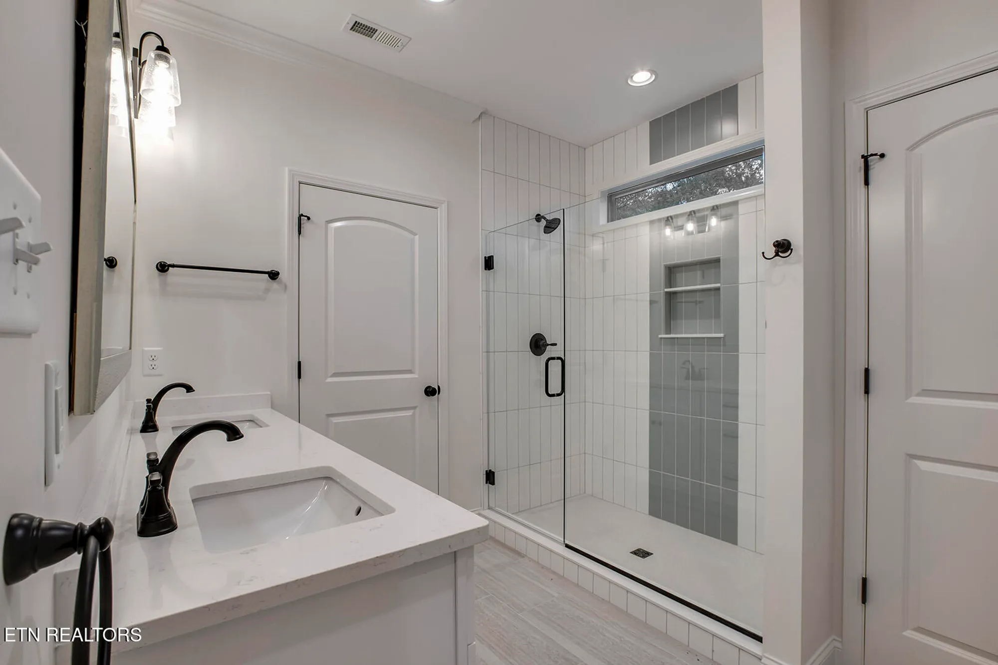 Property Slideshow image 28 of 58 | 172 utsesti way, Loudon, TN, 37774