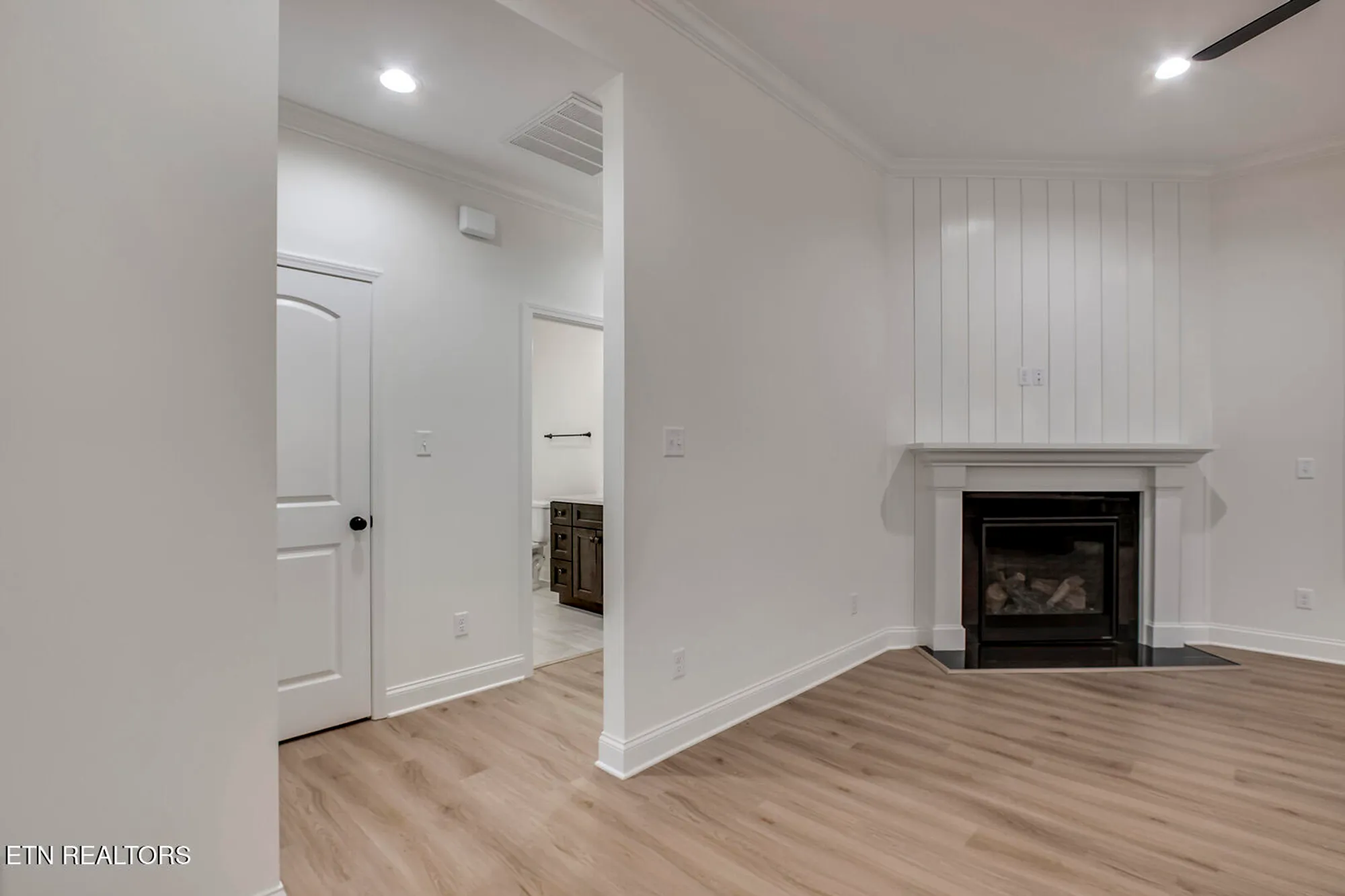 Property Slideshow image 32 of 58 | 172 utsesti way, Loudon, TN, 37774