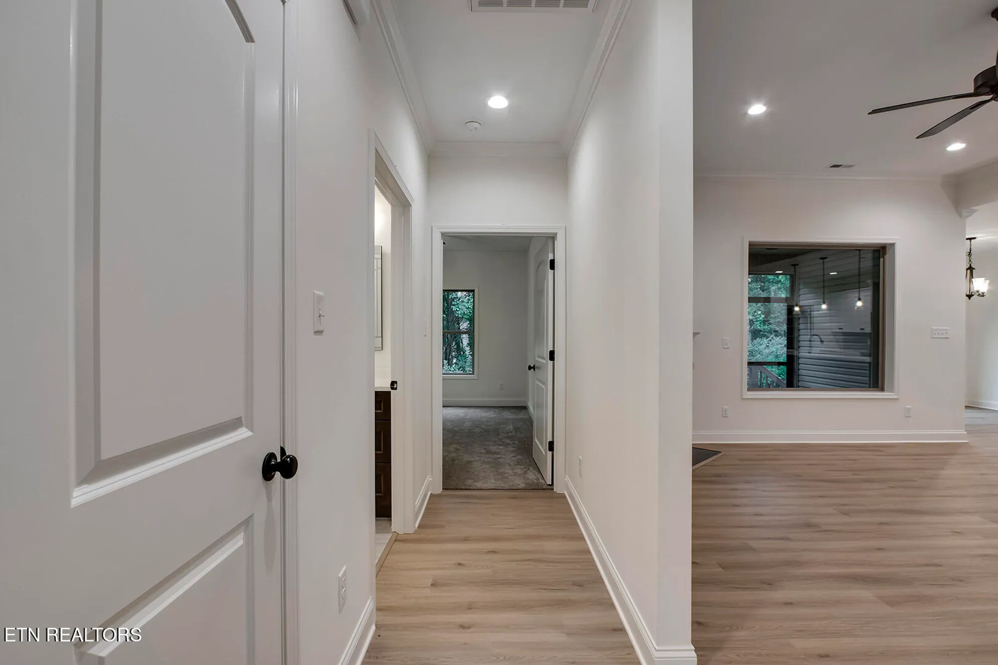Property Slideshow image 35 of 58 | 172 utsesti way, Loudon, TN, 37774