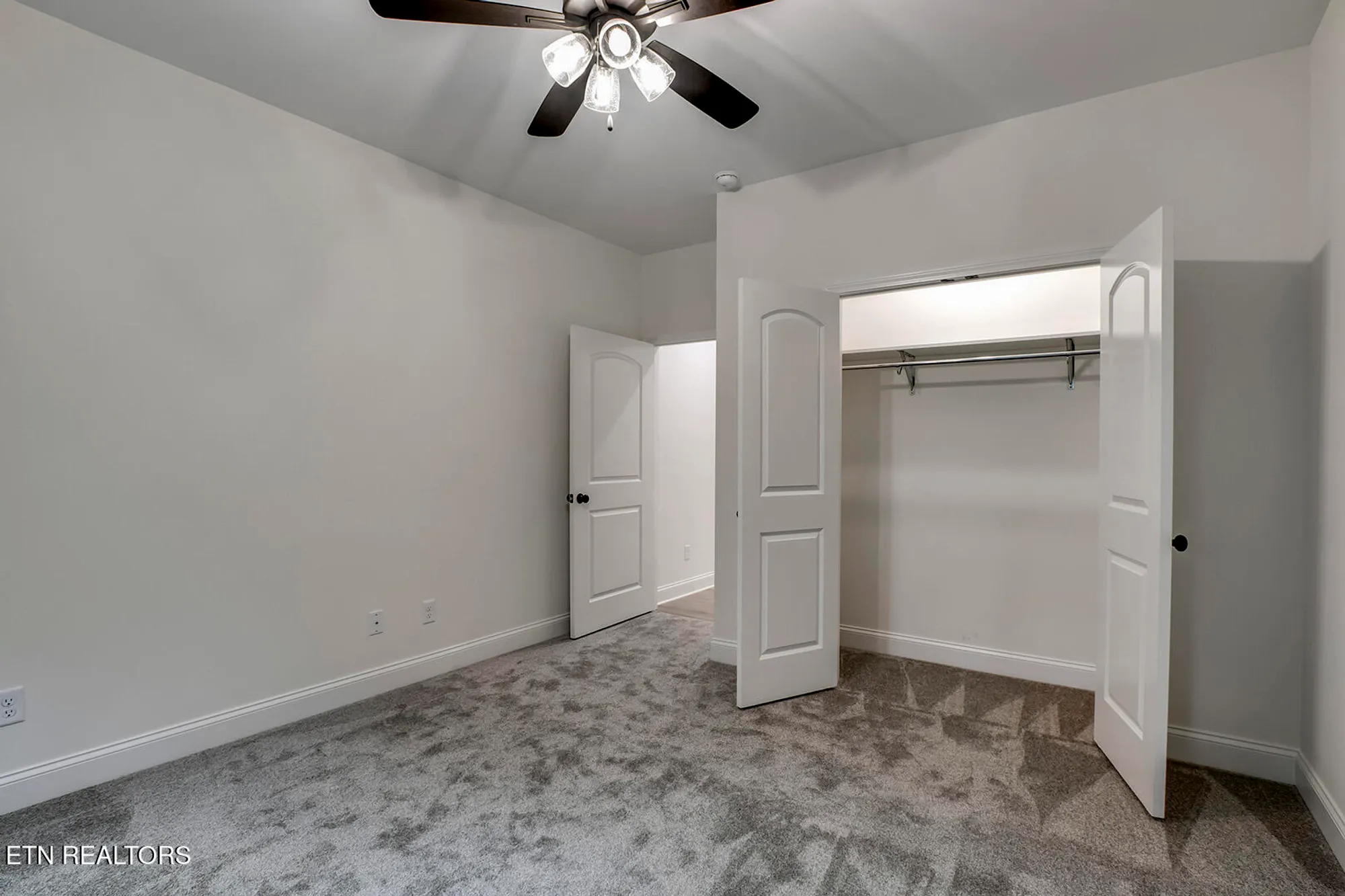 Property Slideshow image 38 of 58 | 172 utsesti way, Loudon, TN, 37774
