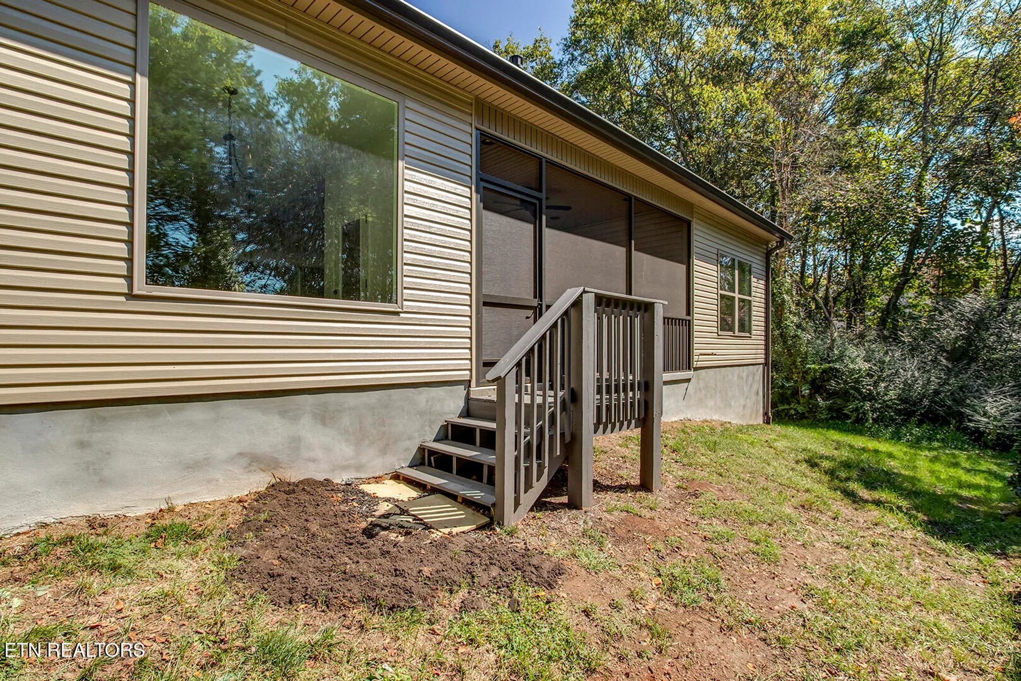 Property Slideshow image 52 of 58 | 172 utsesti way, Loudon, TN, 37774