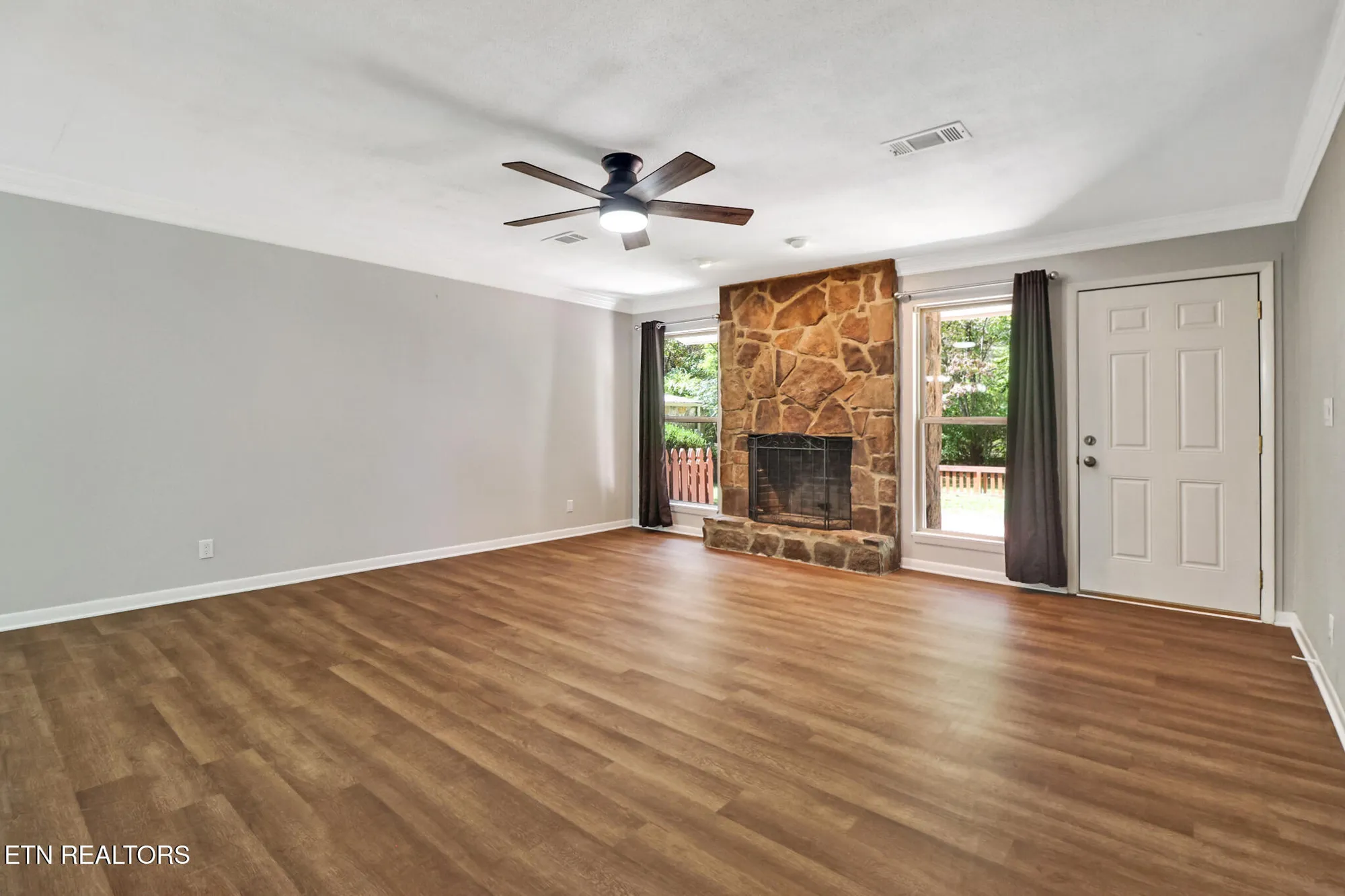 Property Slideshow image 9 of 32 | 130 dovenshire dr, Crossville, TN, 38558