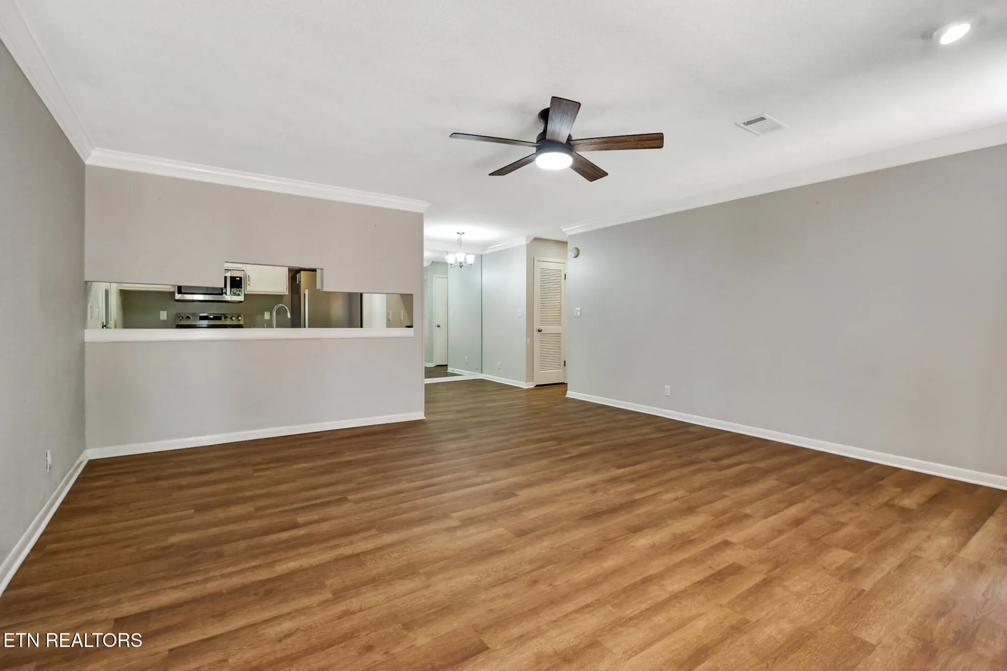 Property Slideshow image 14 of 32 | 130 dovenshire dr, Crossville, TN, 38558