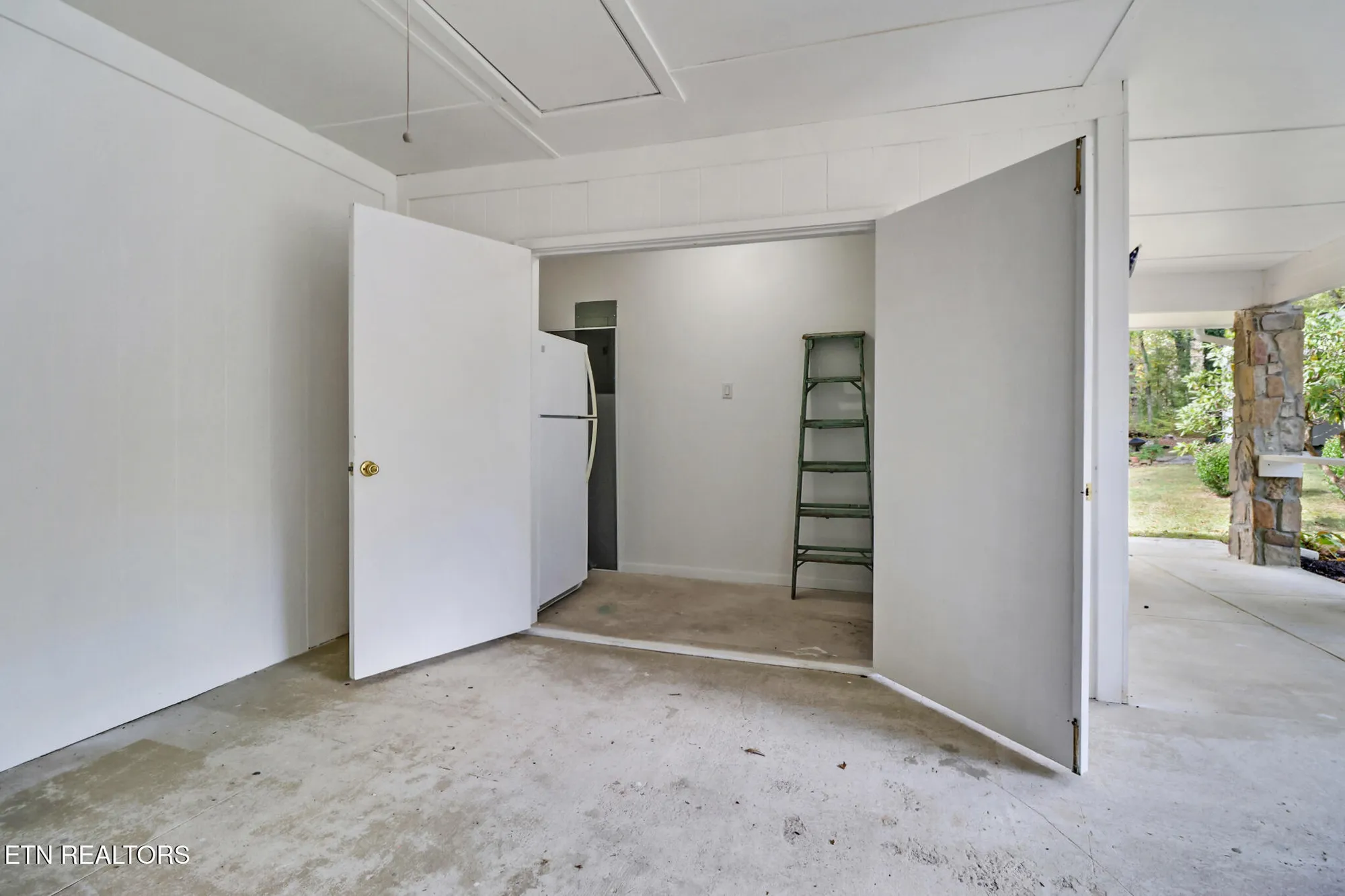 Property Slideshow image 30 of 32 | 130 dovenshire dr, Crossville, TN, 38558