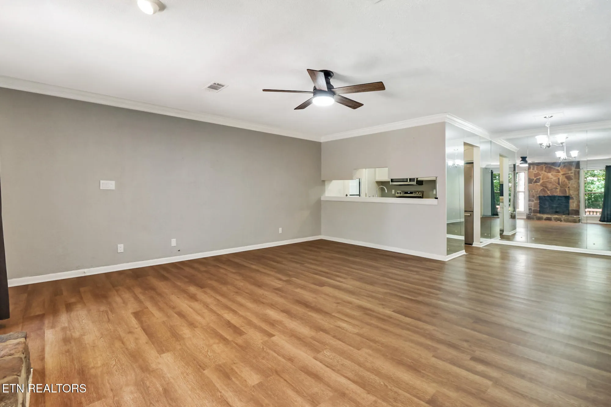 Property Slideshow image 12 of 32 | 130 dovenshire dr, Crossville, TN, 38558