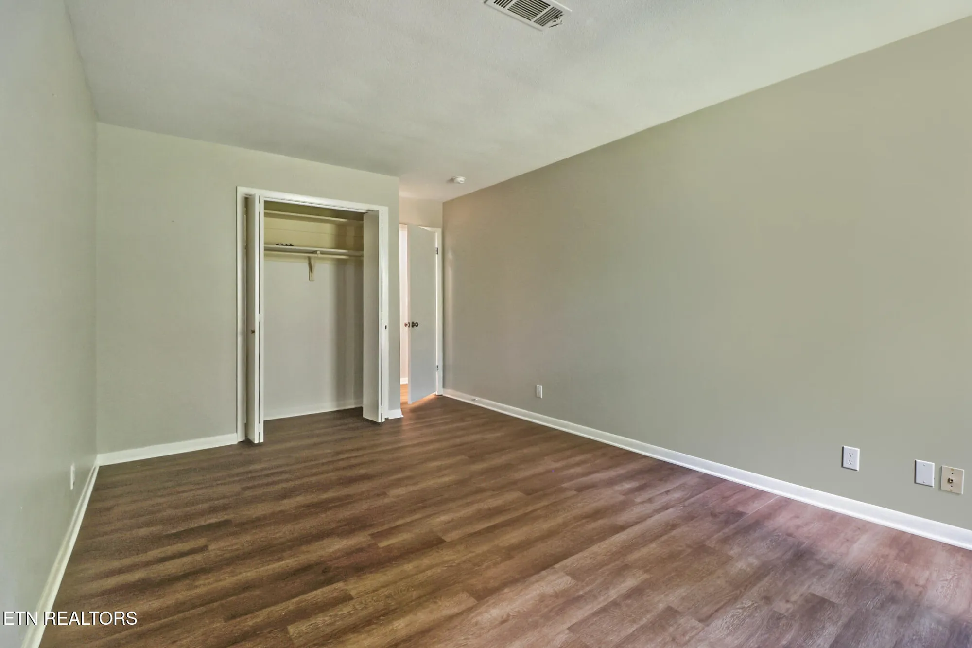 Property Slideshow image 24 of 32 | 130 dovenshire dr, Crossville, TN, 38558